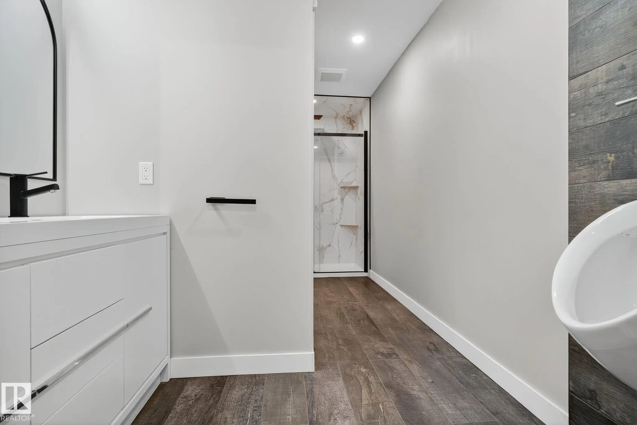 185 ERIN RIDGE Drive