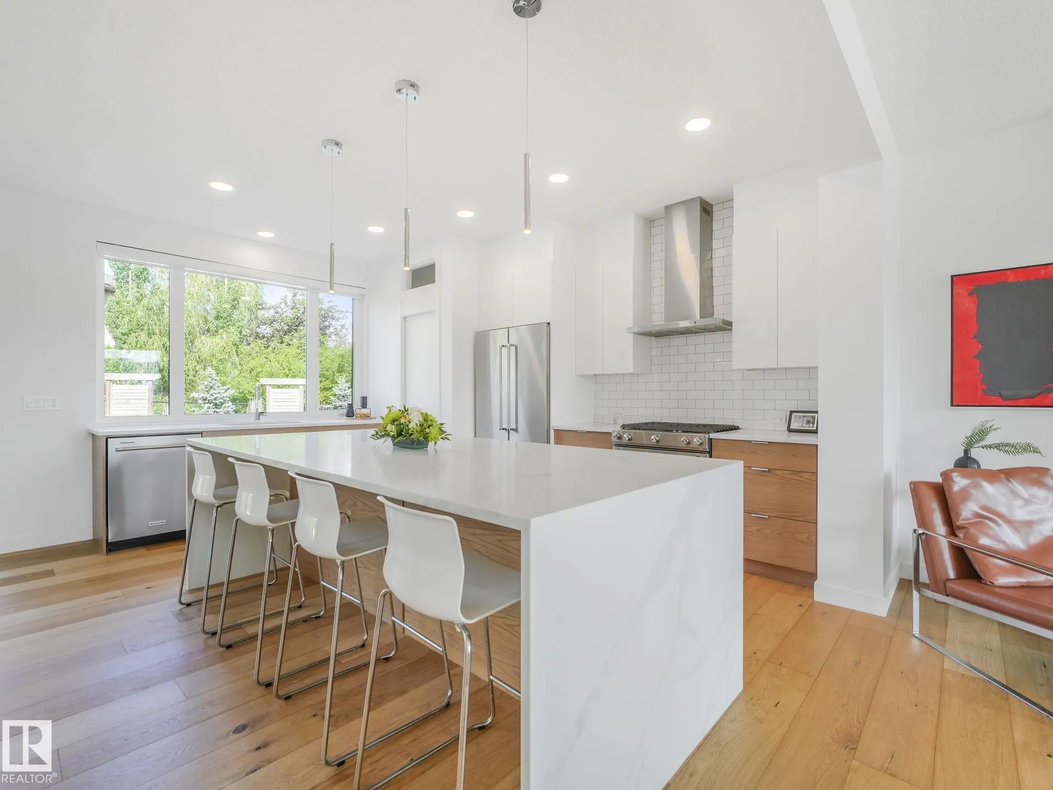 42 LADEROUTE Place