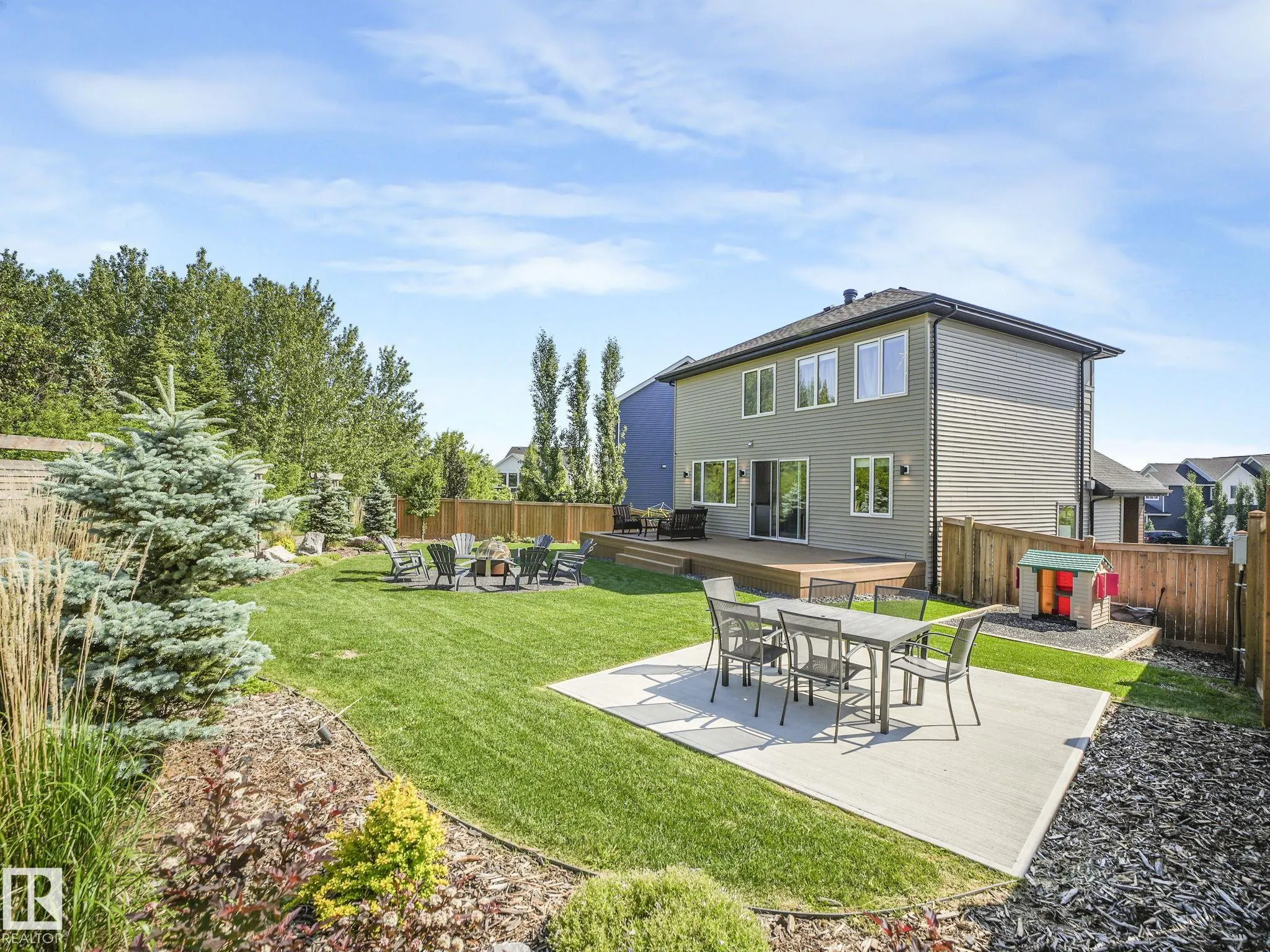 42 LADEROUTE Place