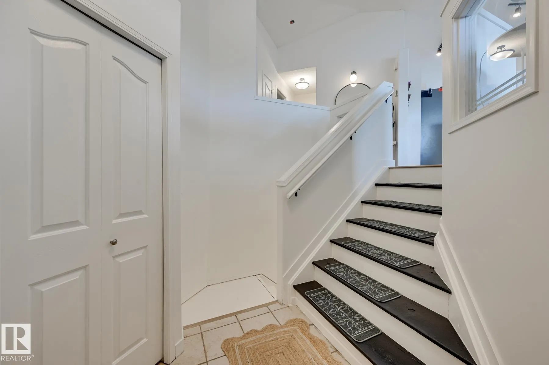 2 WESTWOOD Way