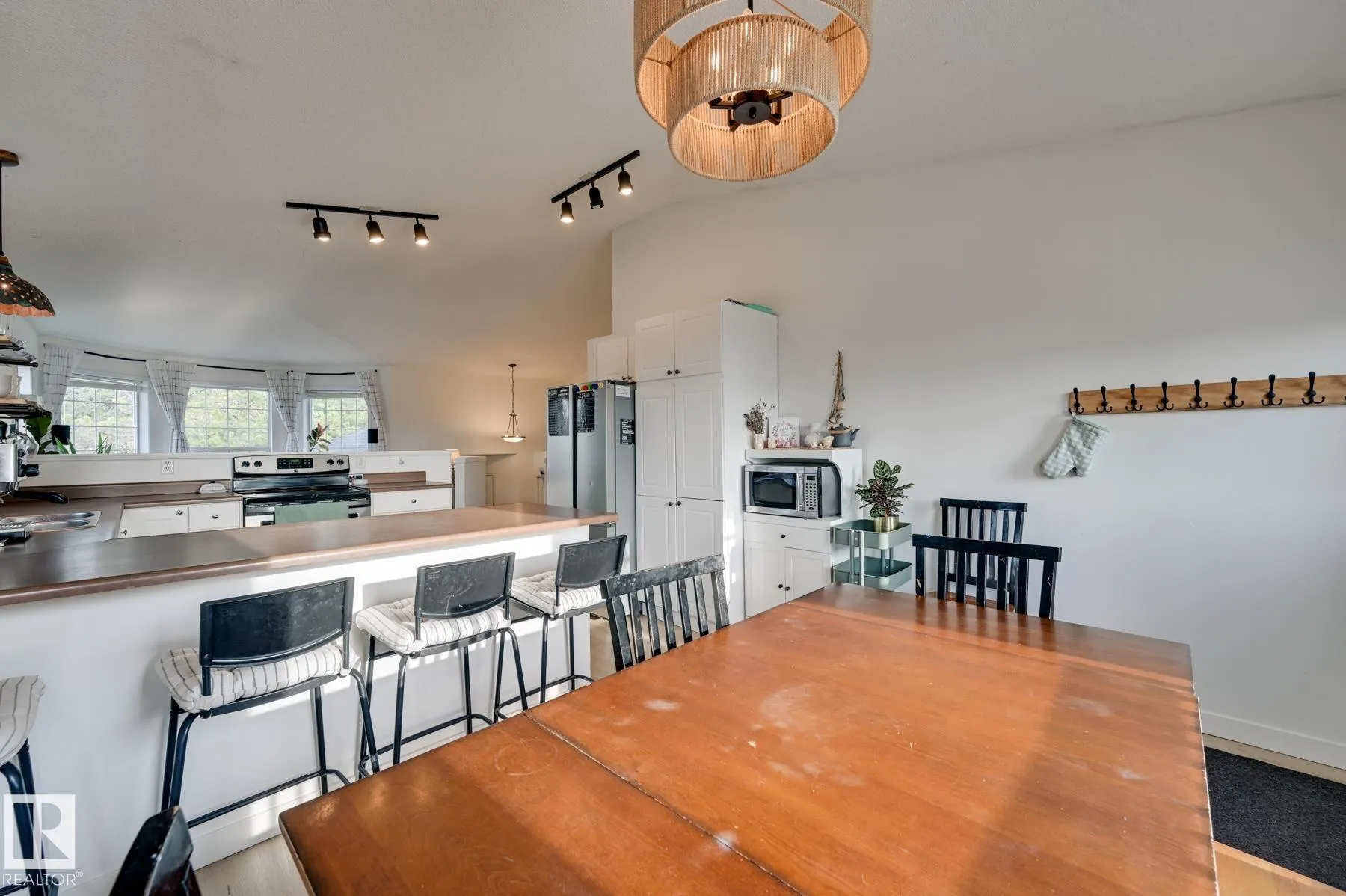 2 WESTWOOD Way