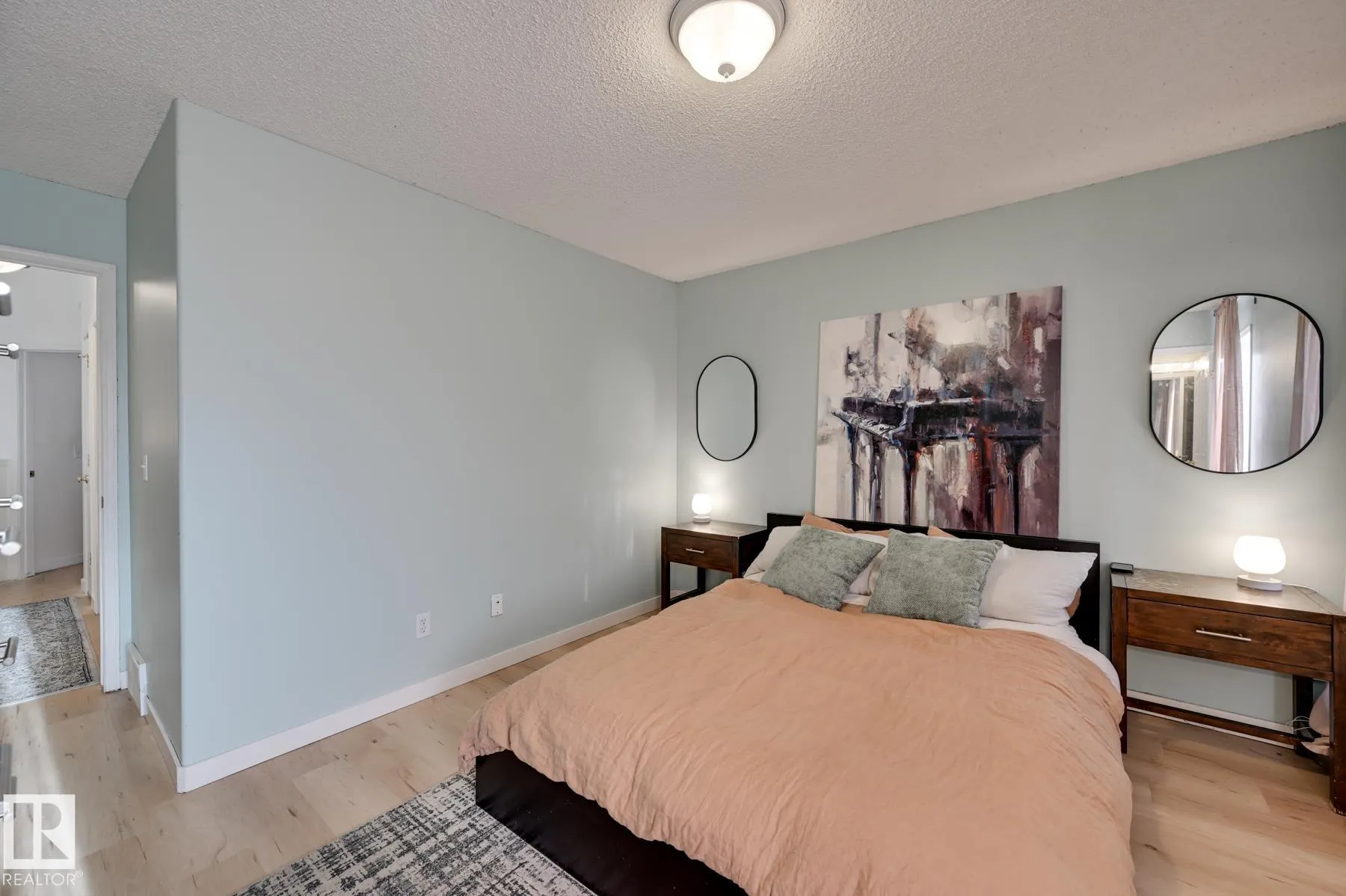 2 WESTWOOD Way