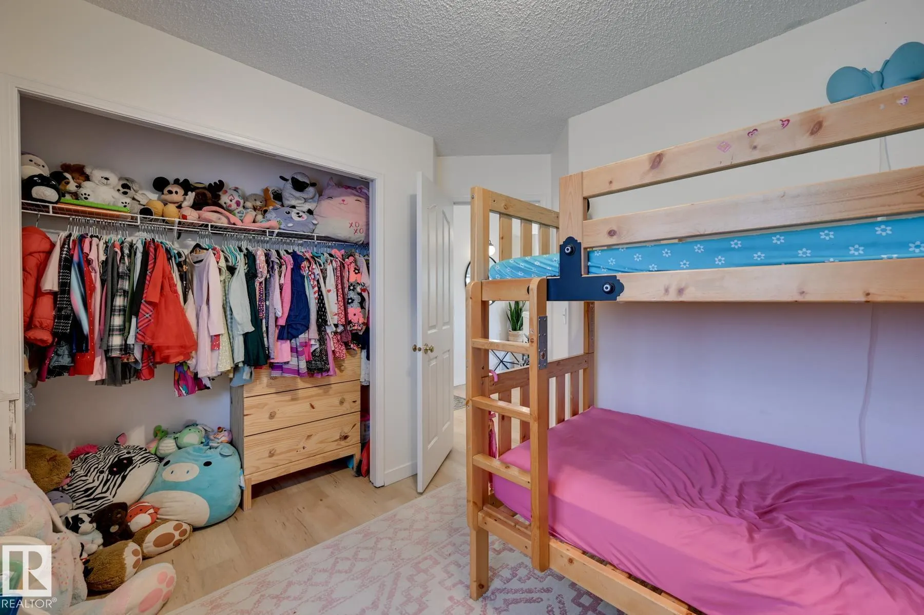 2 WESTWOOD Way