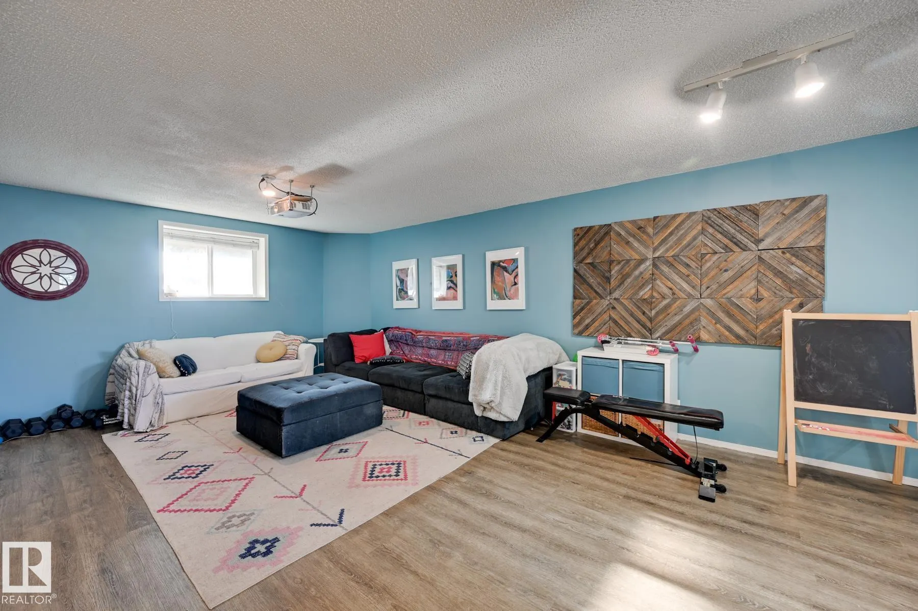2 WESTWOOD Way