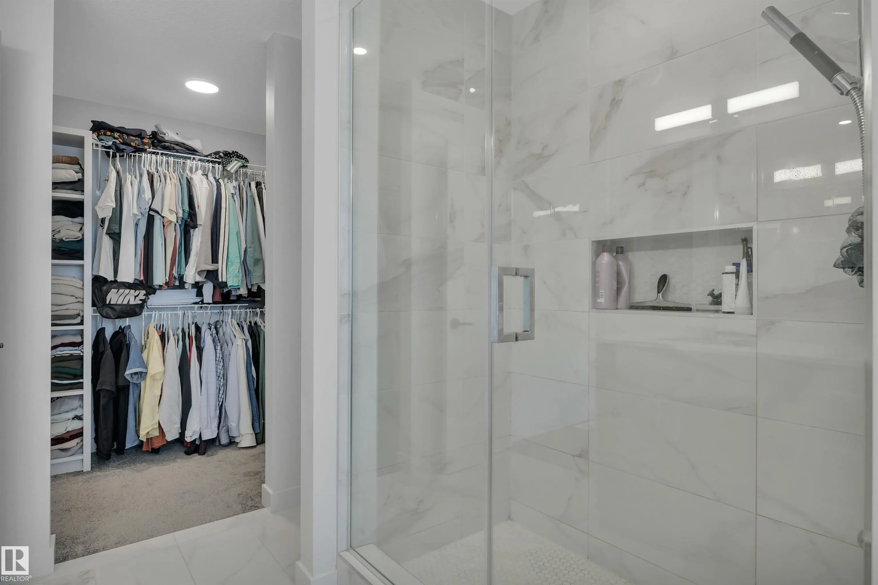 6458 ELSTON Loop