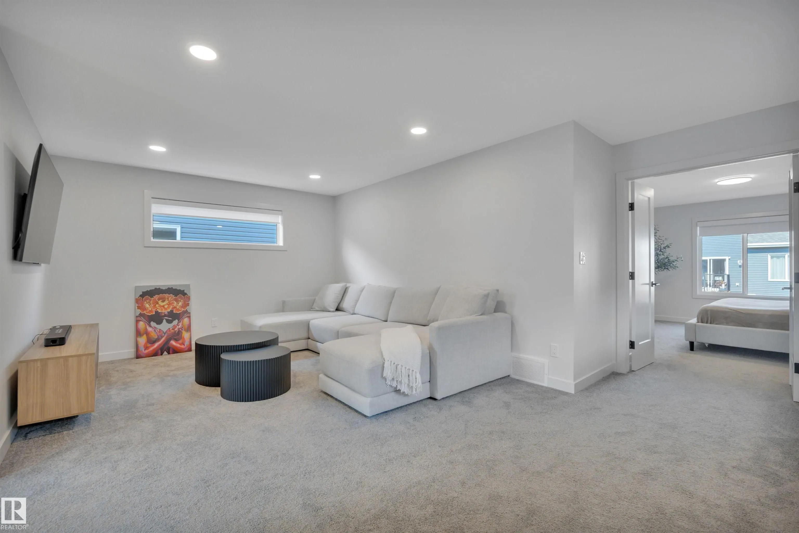 6458 ELSTON Loop