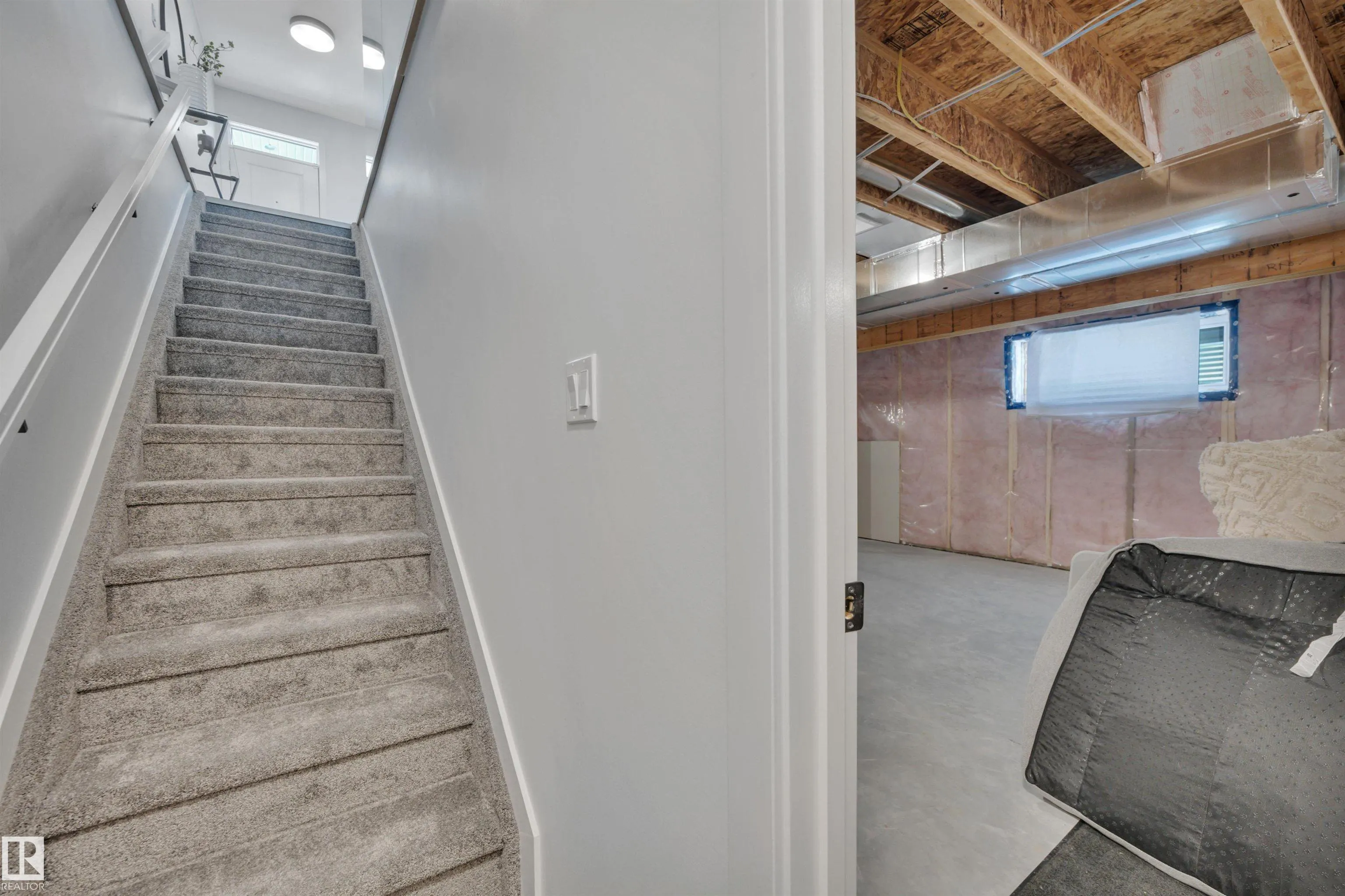 6458 ELSTON Loop