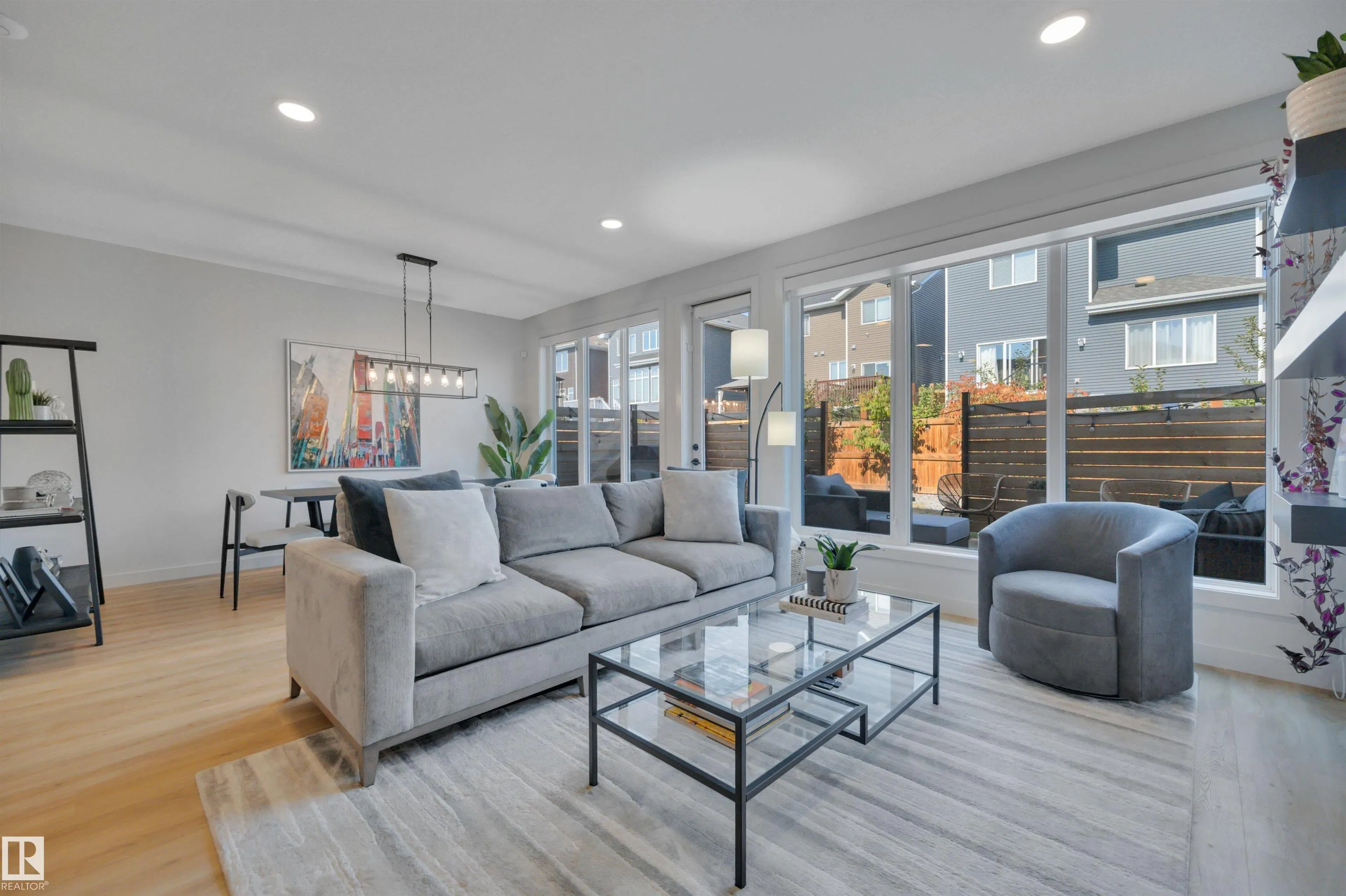 6458 ELSTON Loop