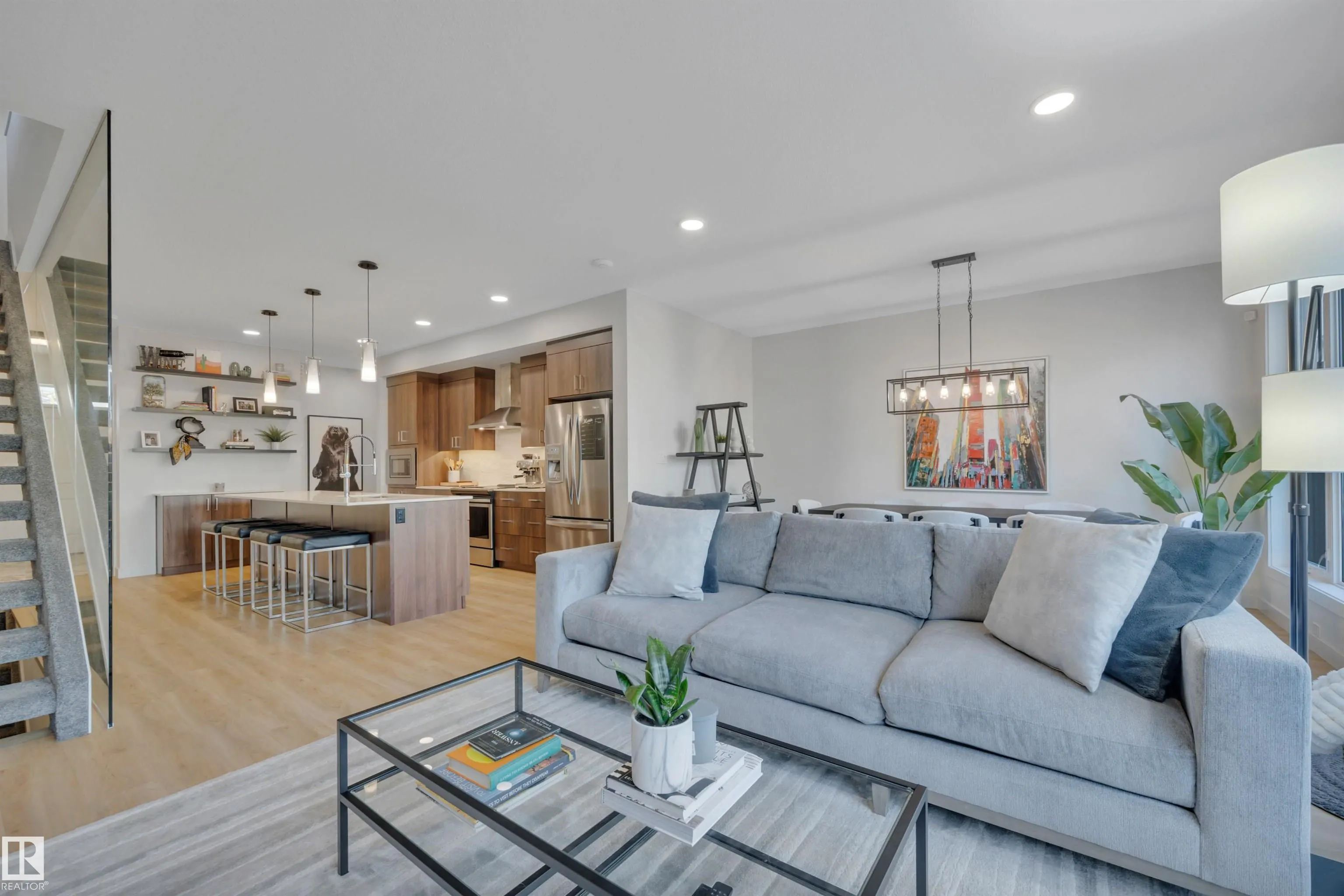6458 ELSTON Loop