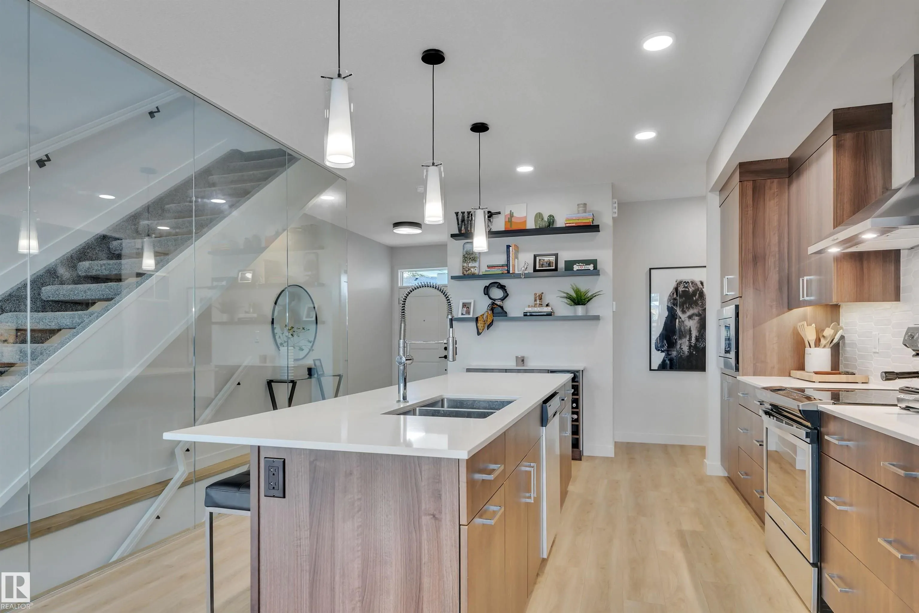 6458 ELSTON Loop