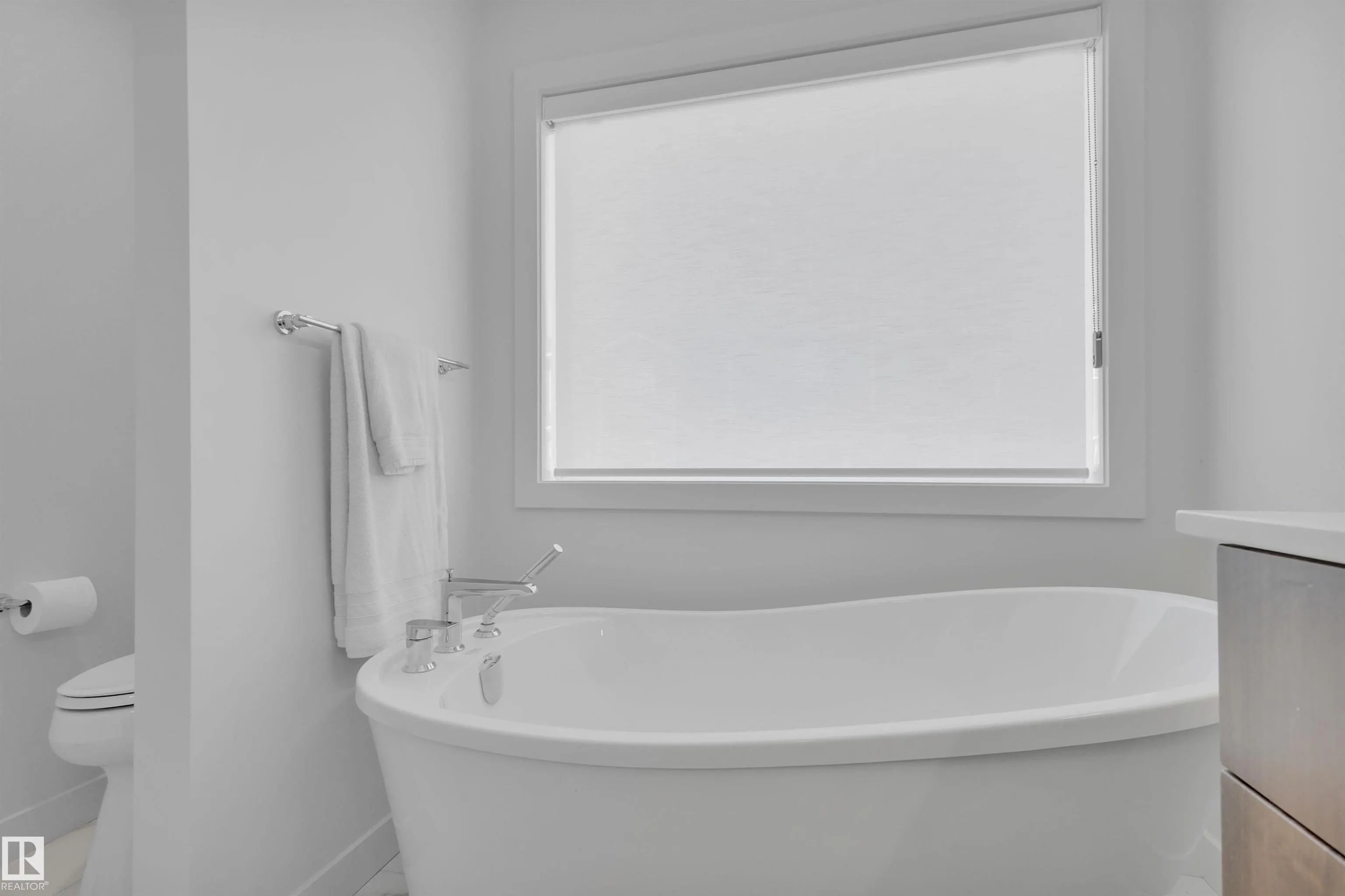 6458 ELSTON Loop