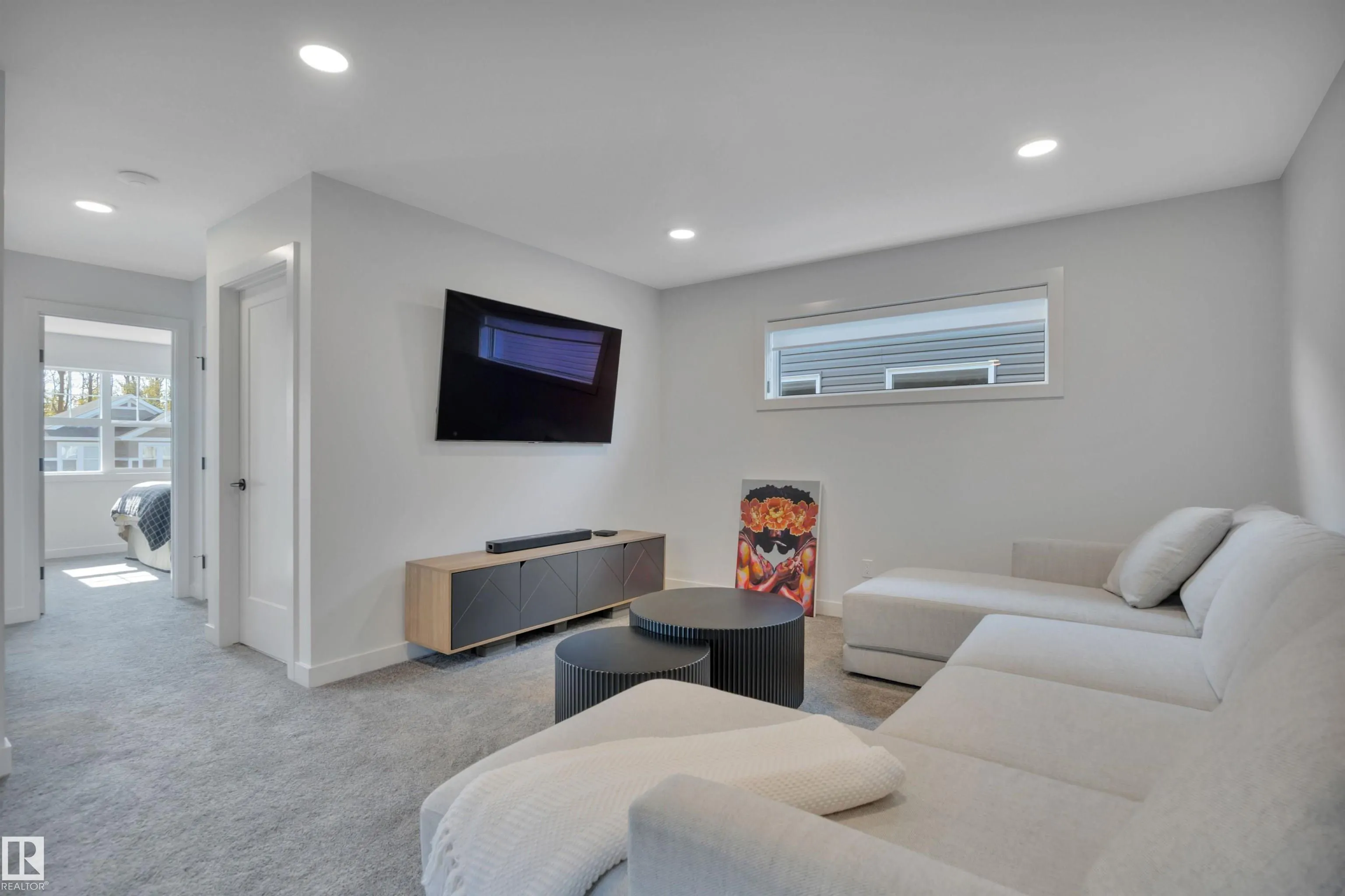6458 ELSTON Loop