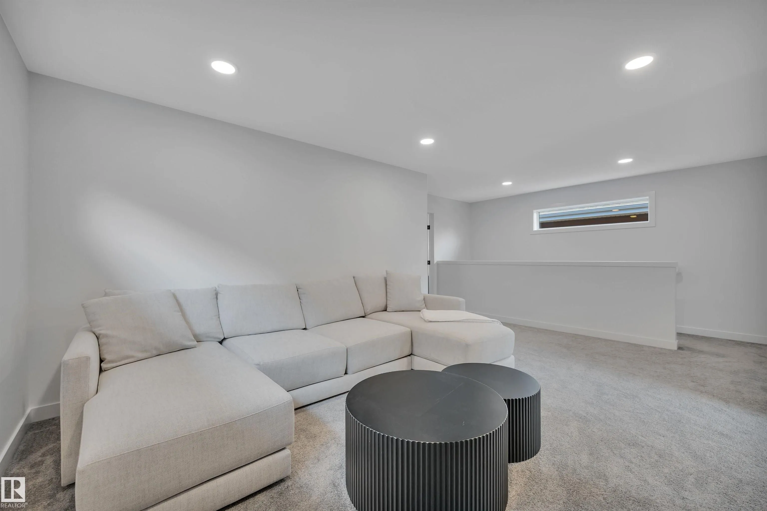 6458 ELSTON Loop