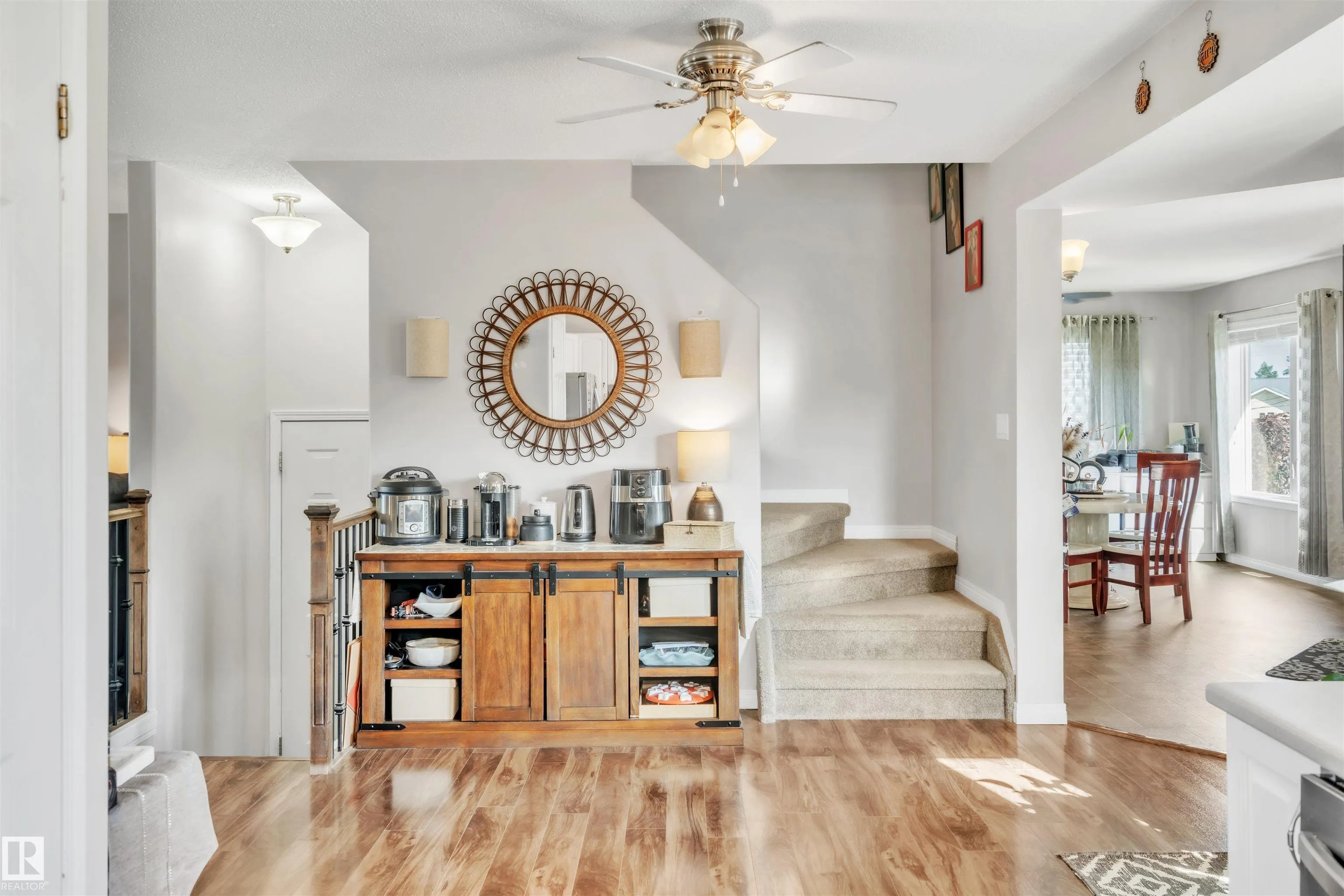 906A 9  STREET