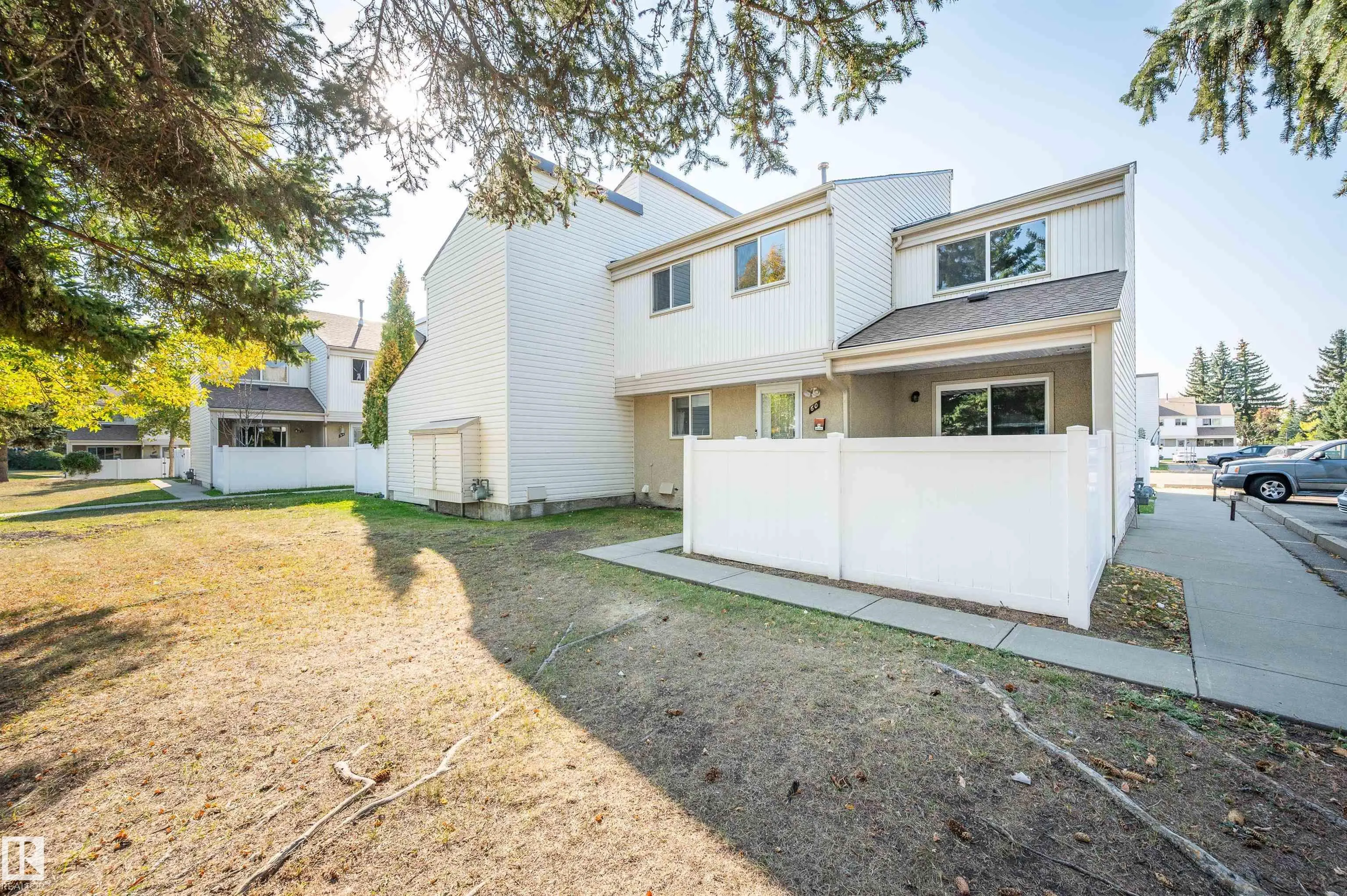 60 WOODVALE Village