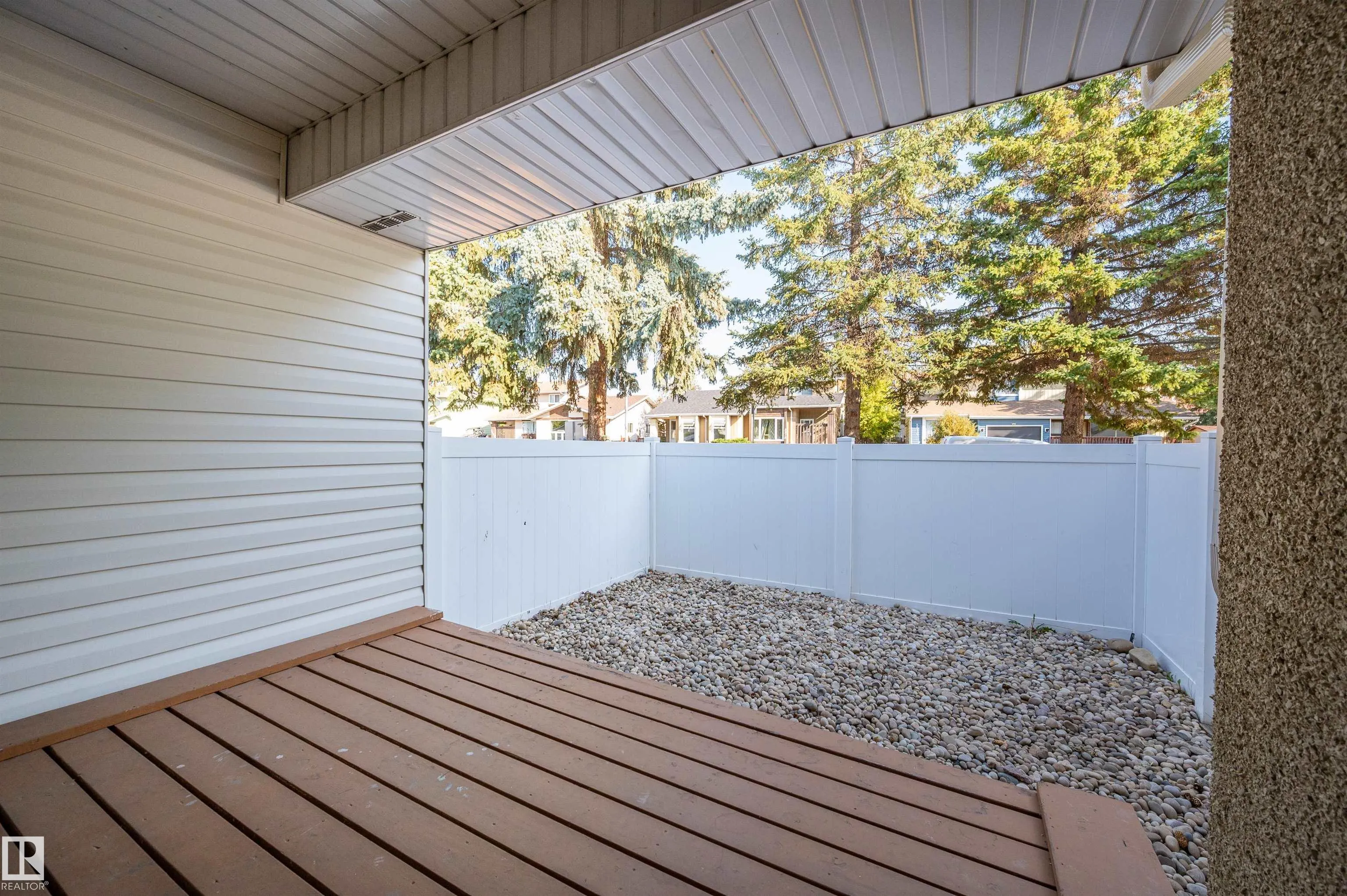 60 WOODVALE Village