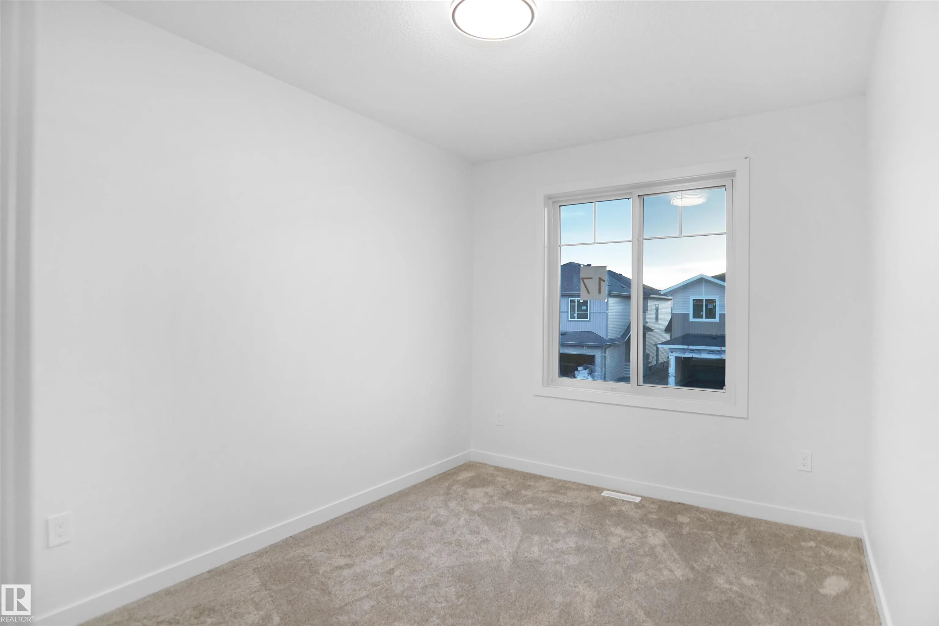 17 AXELWOOD CRESCENT