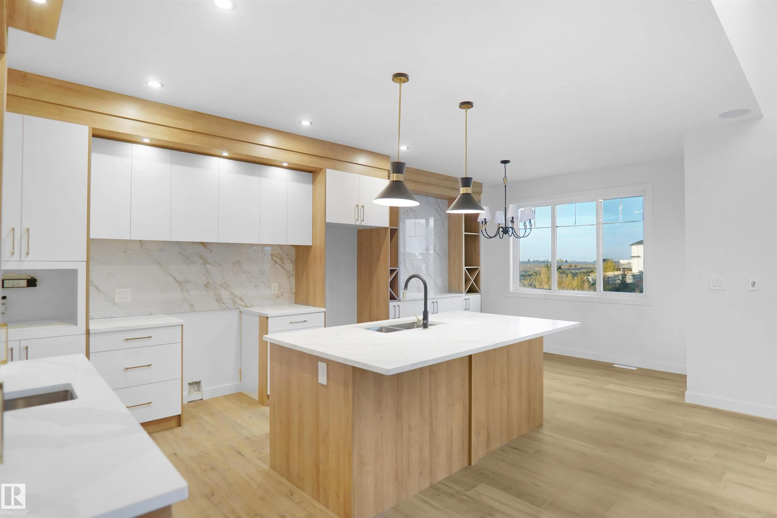 17 AXELWOOD CRESCENT