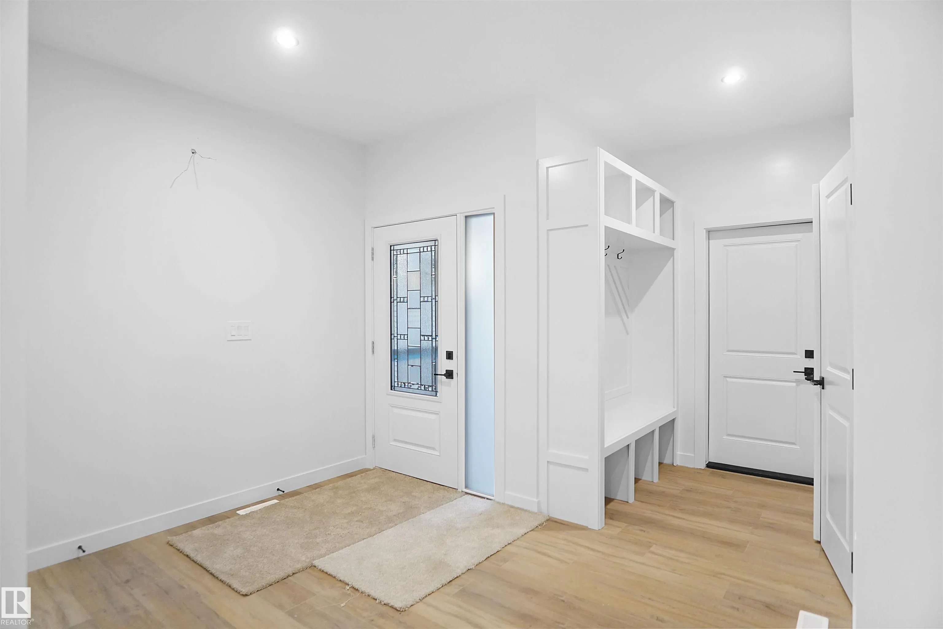 17 AXELWOOD CRESCENT