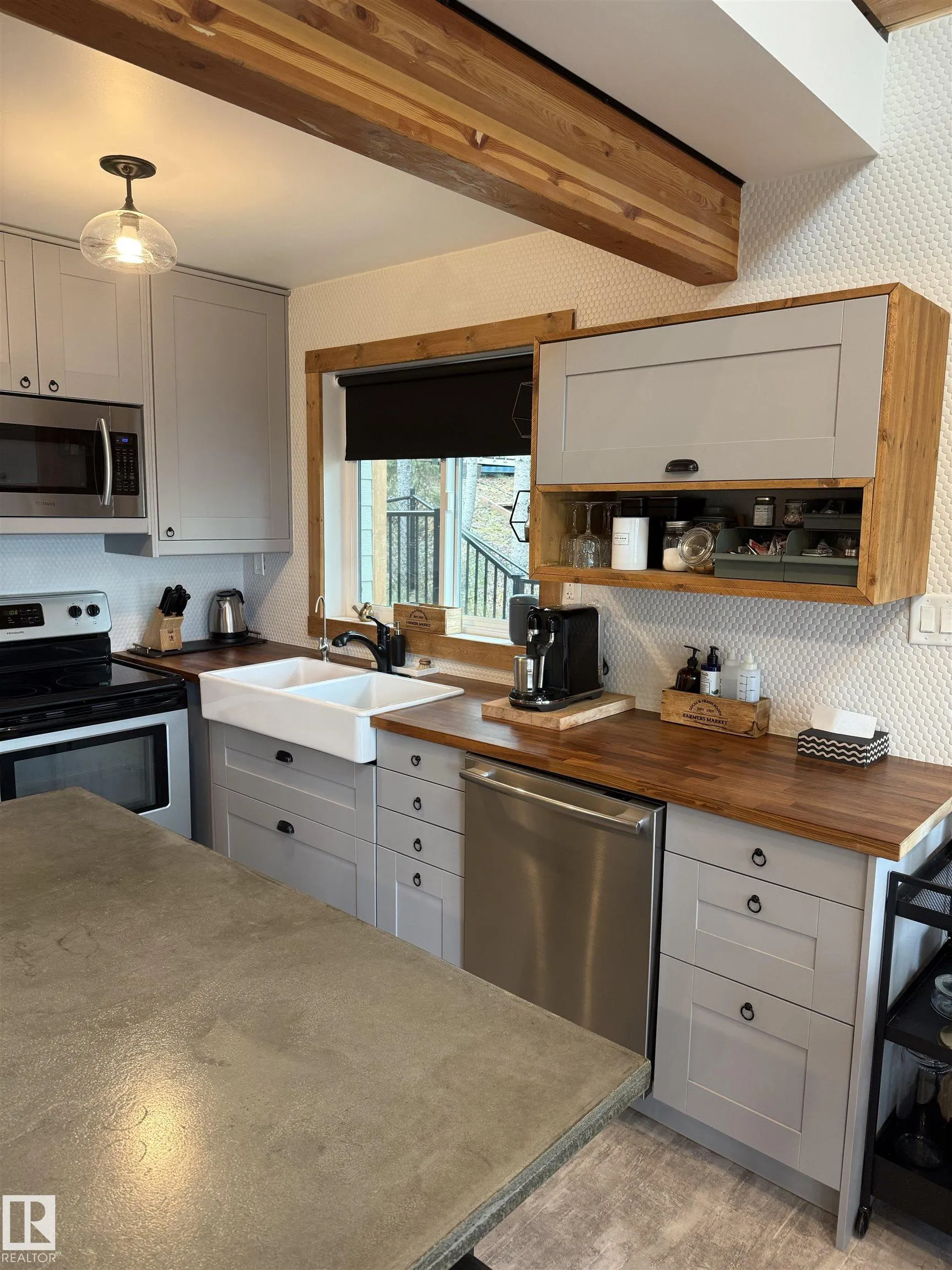 2332 TWP 521 Parkland County