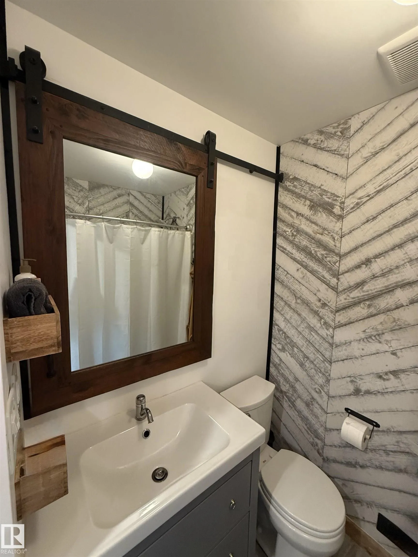 2332 TWP 521 Parkland County