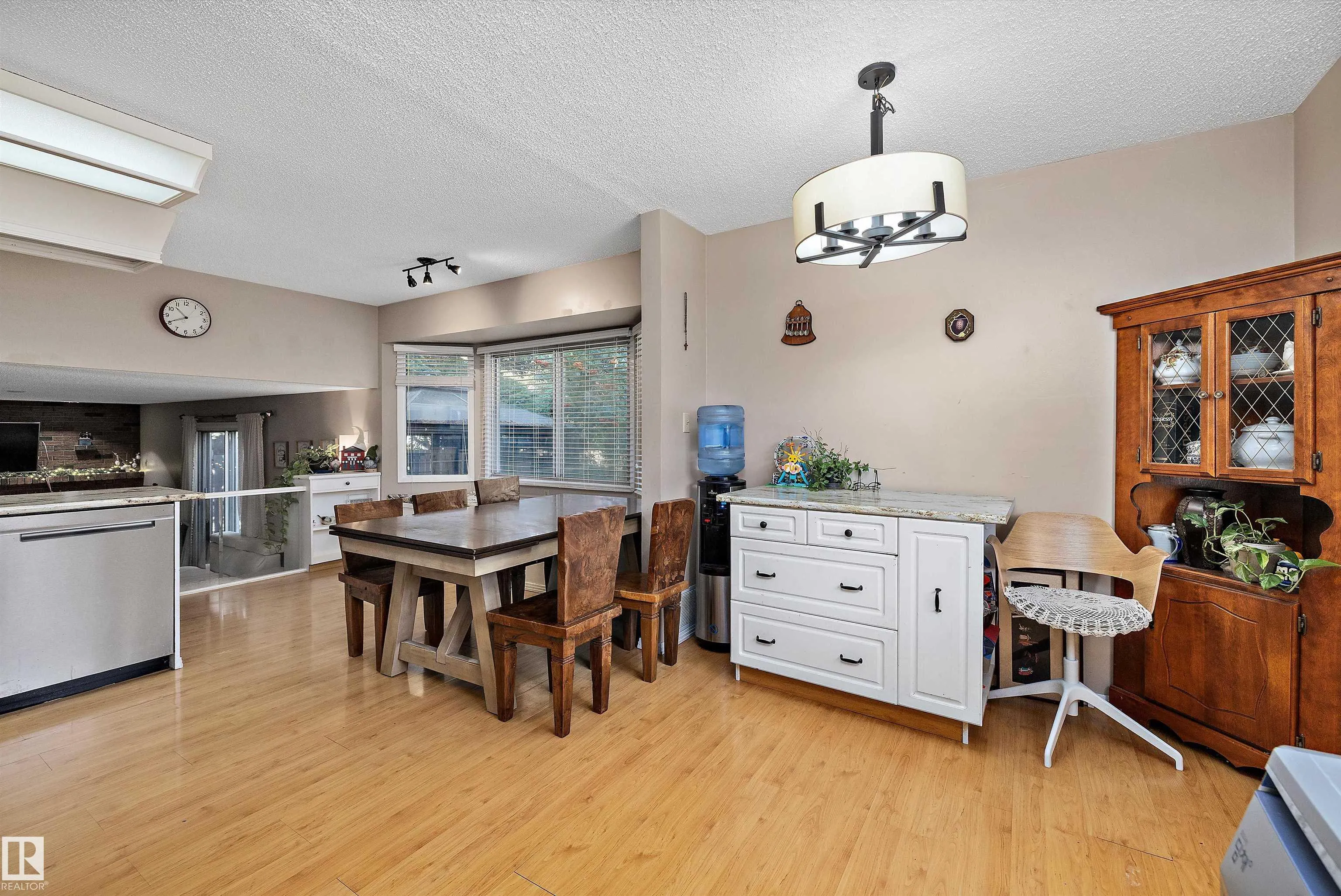 1456 KNOTTWOOD Road