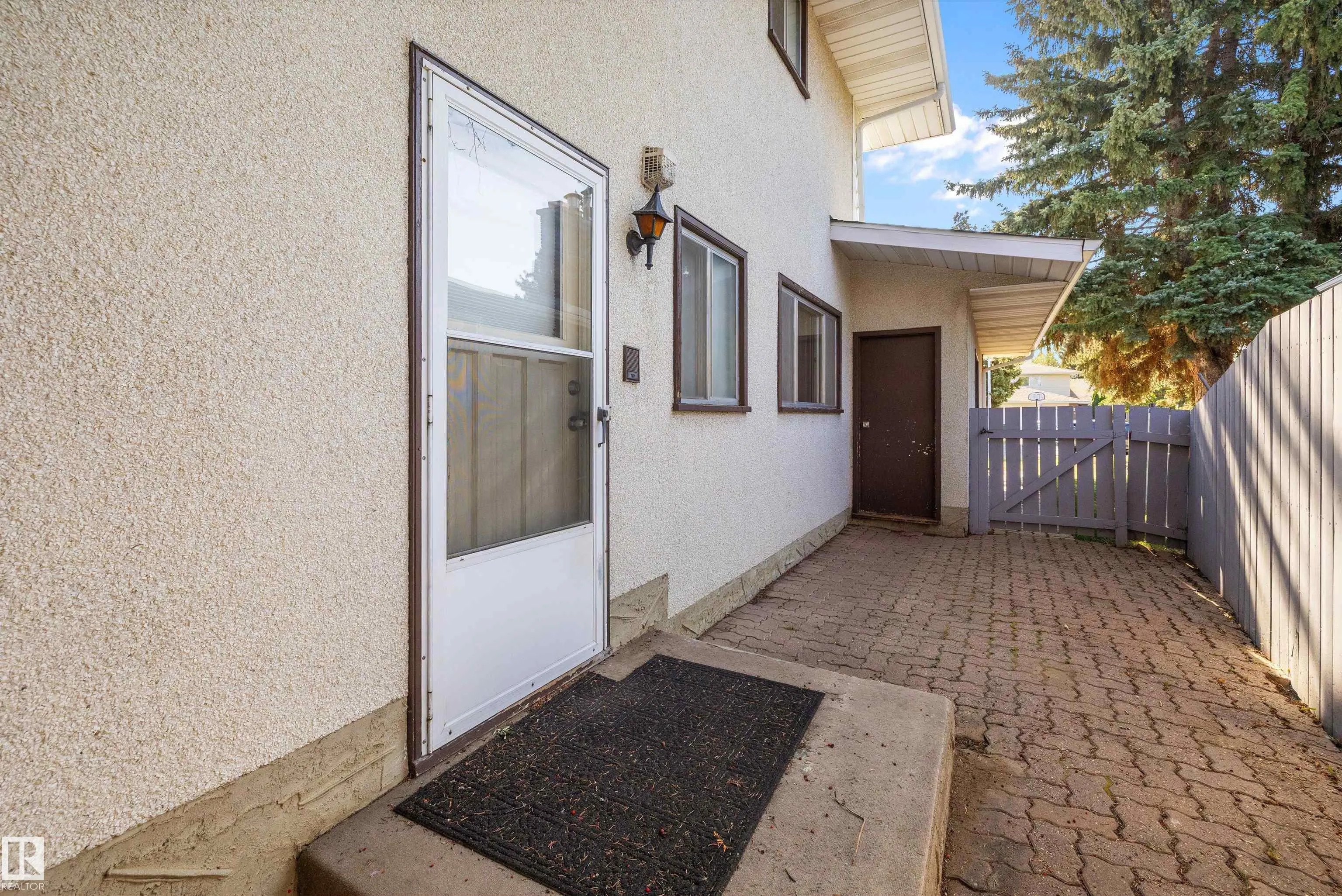 1456 KNOTTWOOD Road