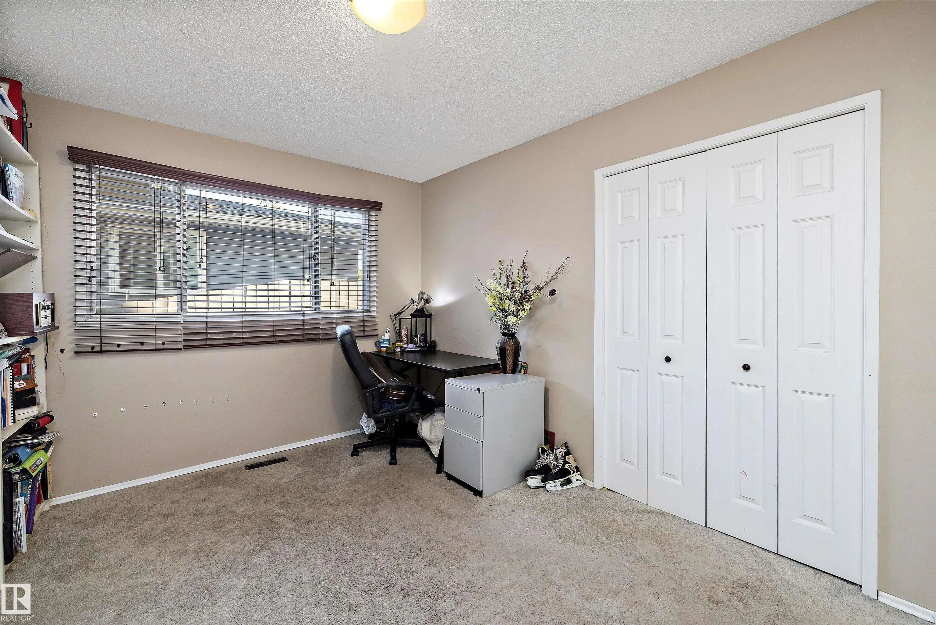 1456 KNOTTWOOD Road