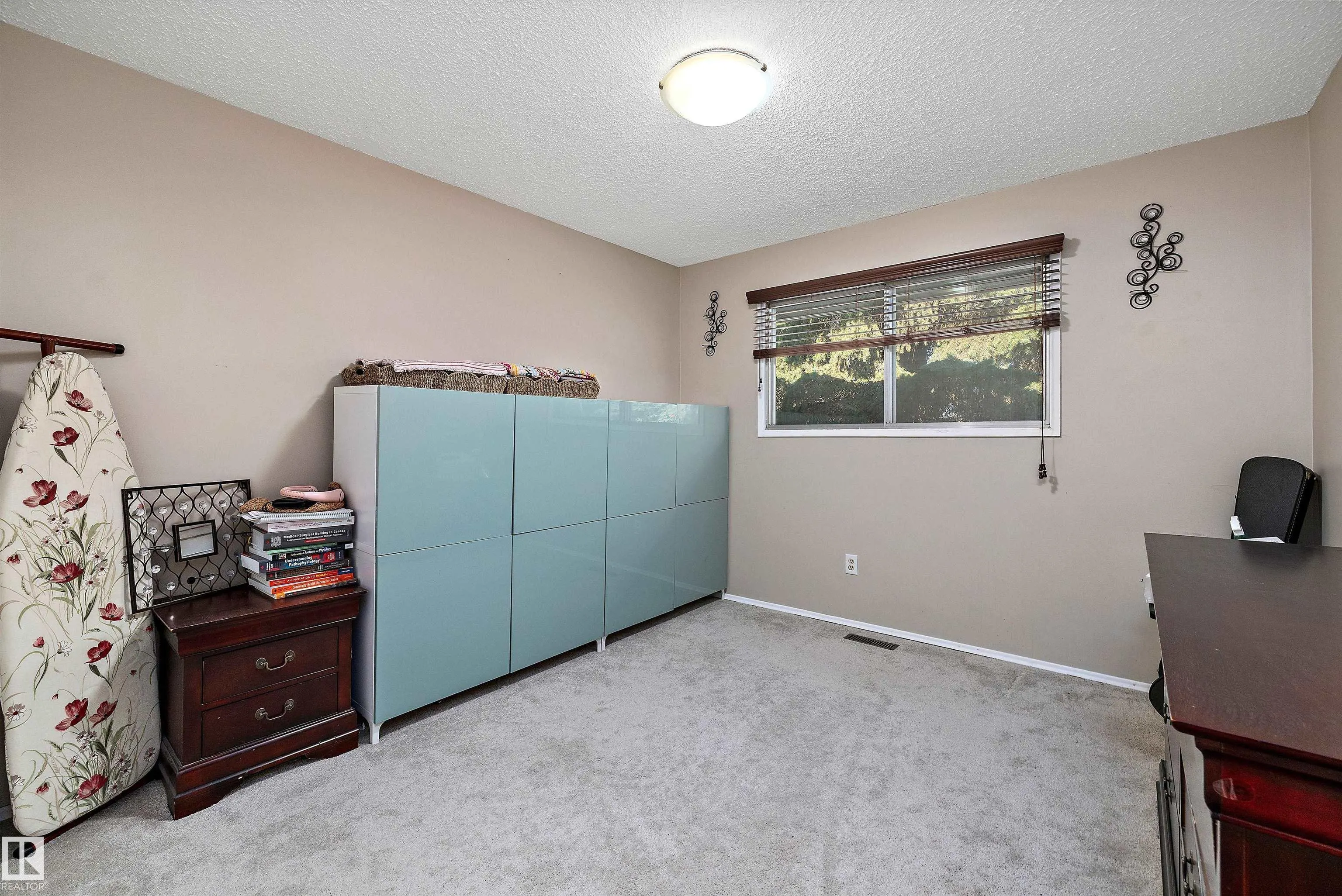 1456 KNOTTWOOD Road