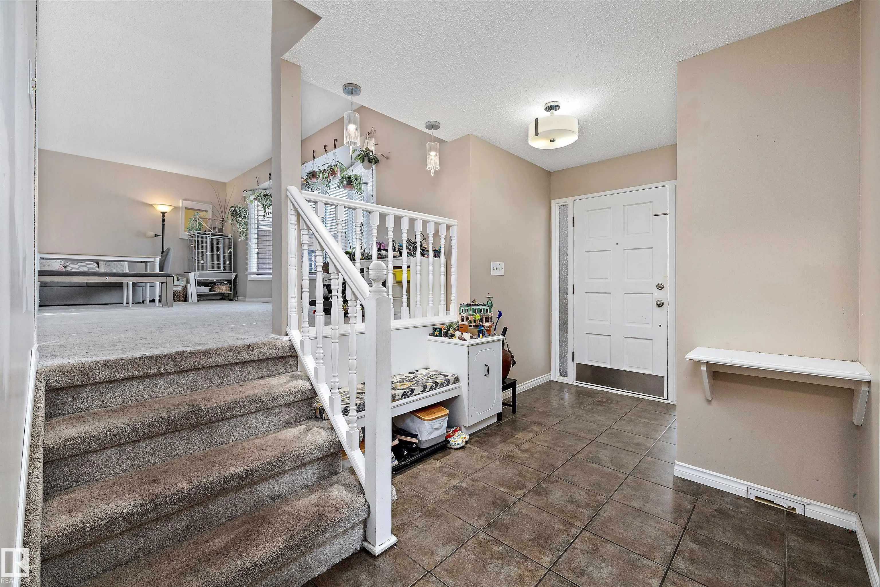 1456 KNOTTWOOD Road