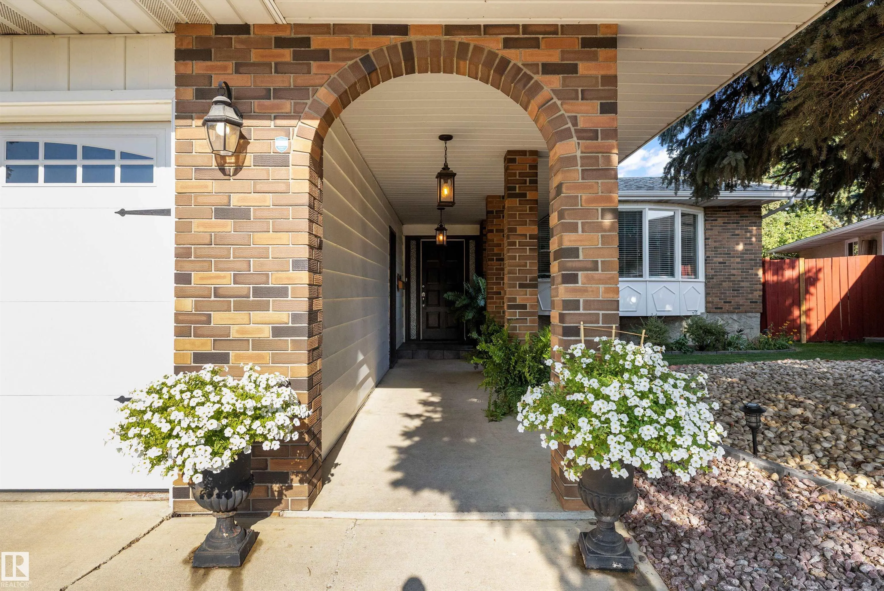 1456 KNOTTWOOD Road