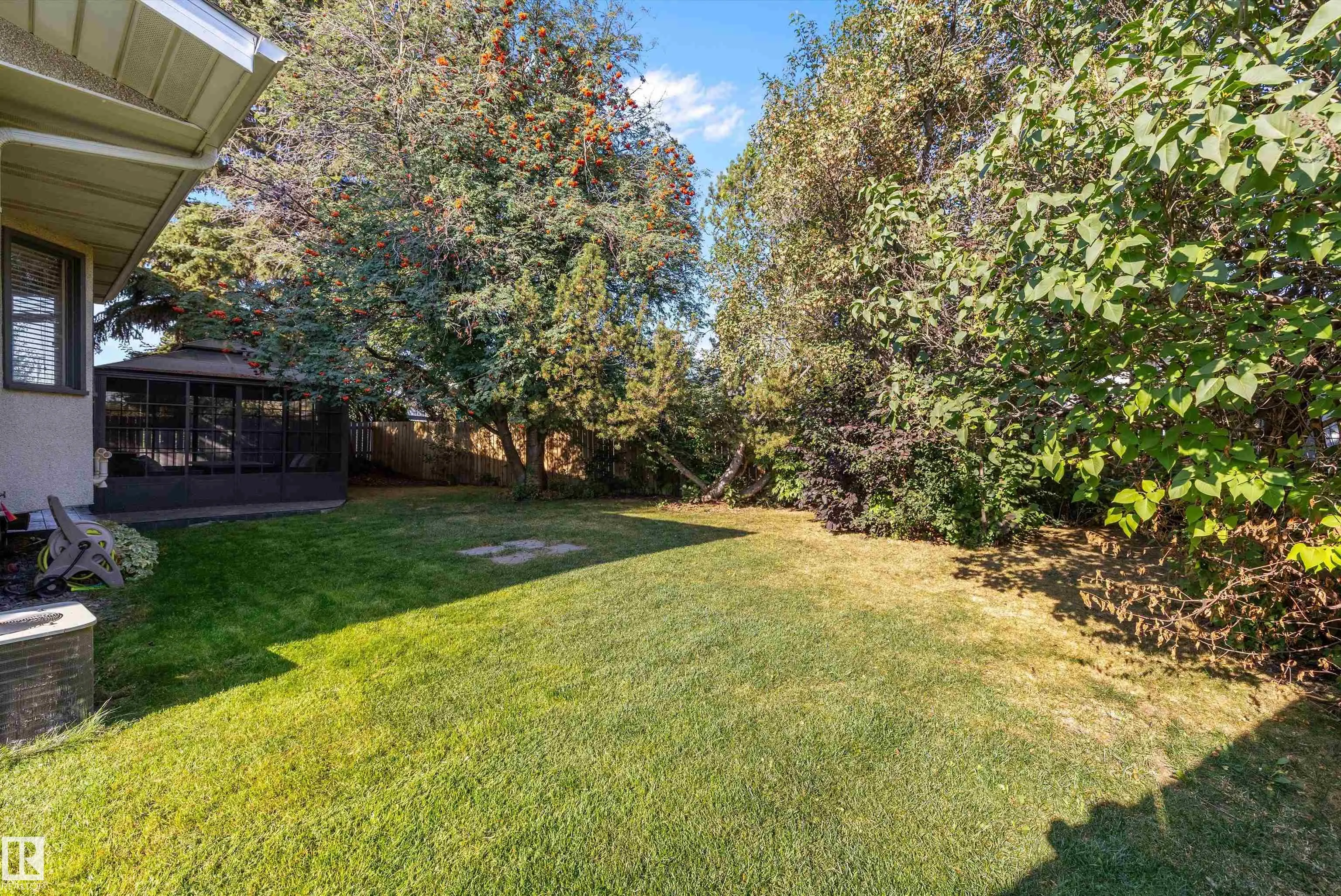 1456 KNOTTWOOD Road