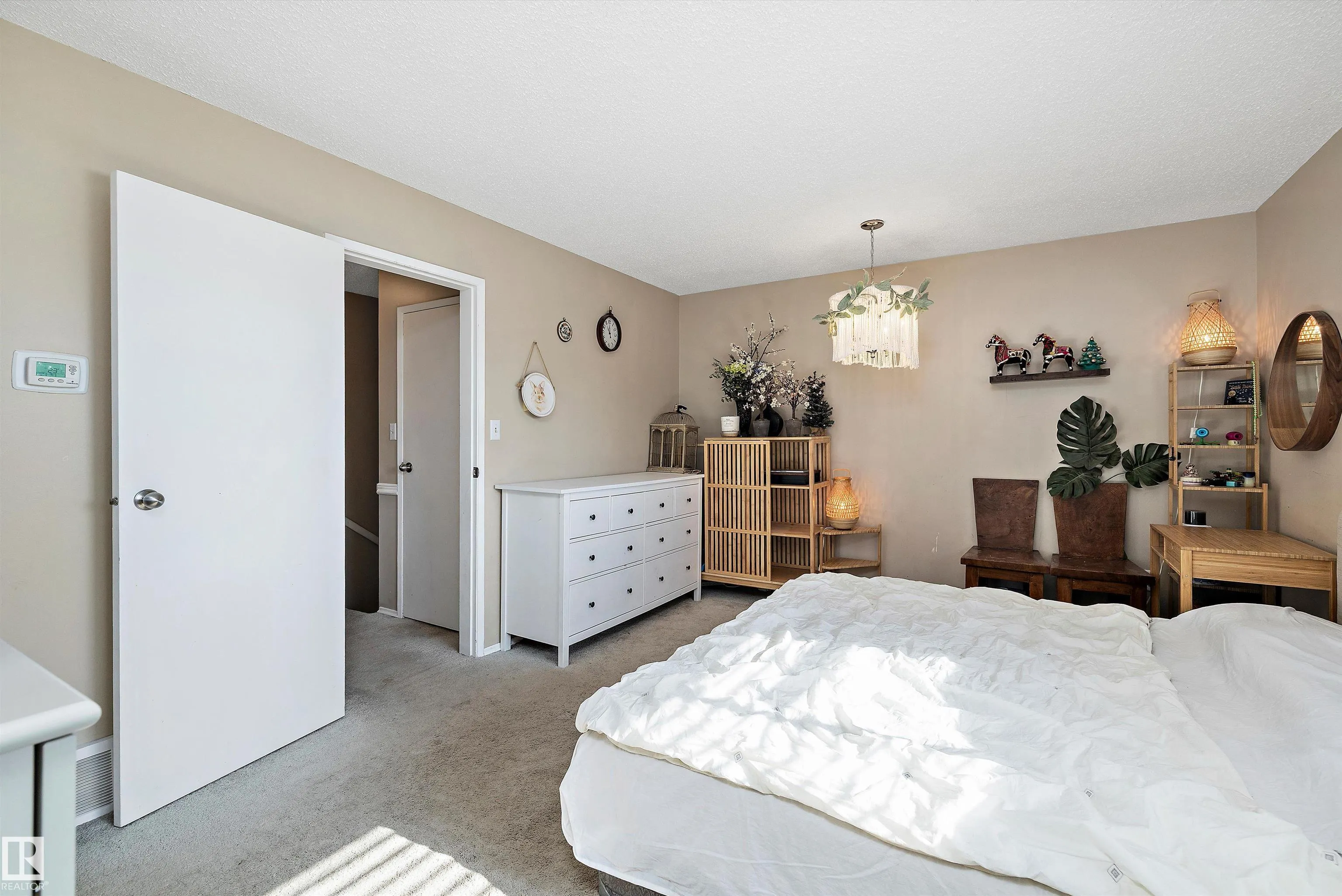 1456 KNOTTWOOD Road