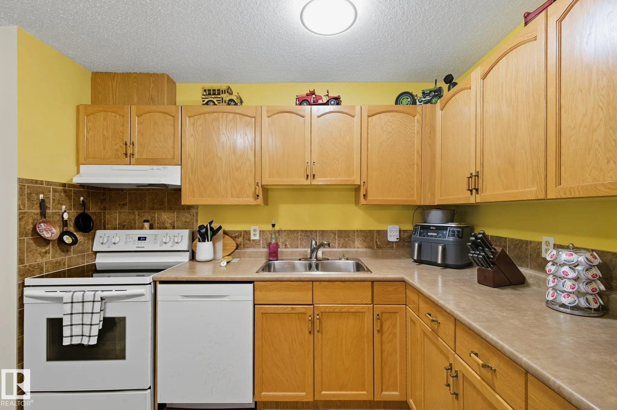 18004 95 Ave