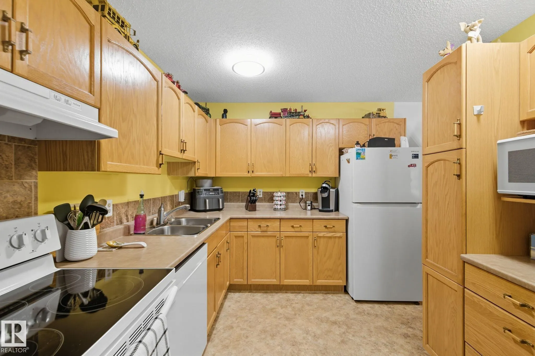 18004 95 Ave