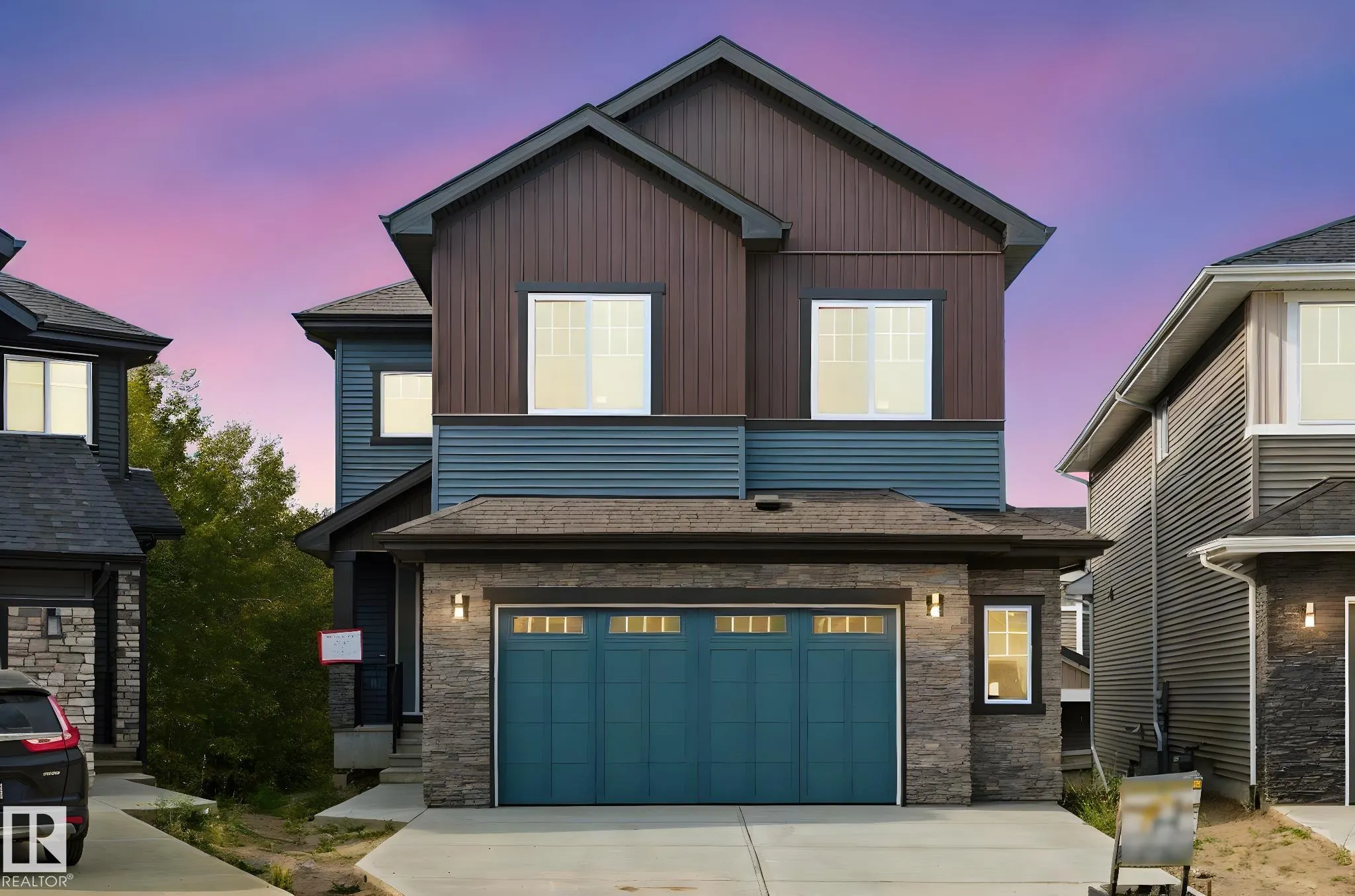 1133 GYRFALCON Crescent