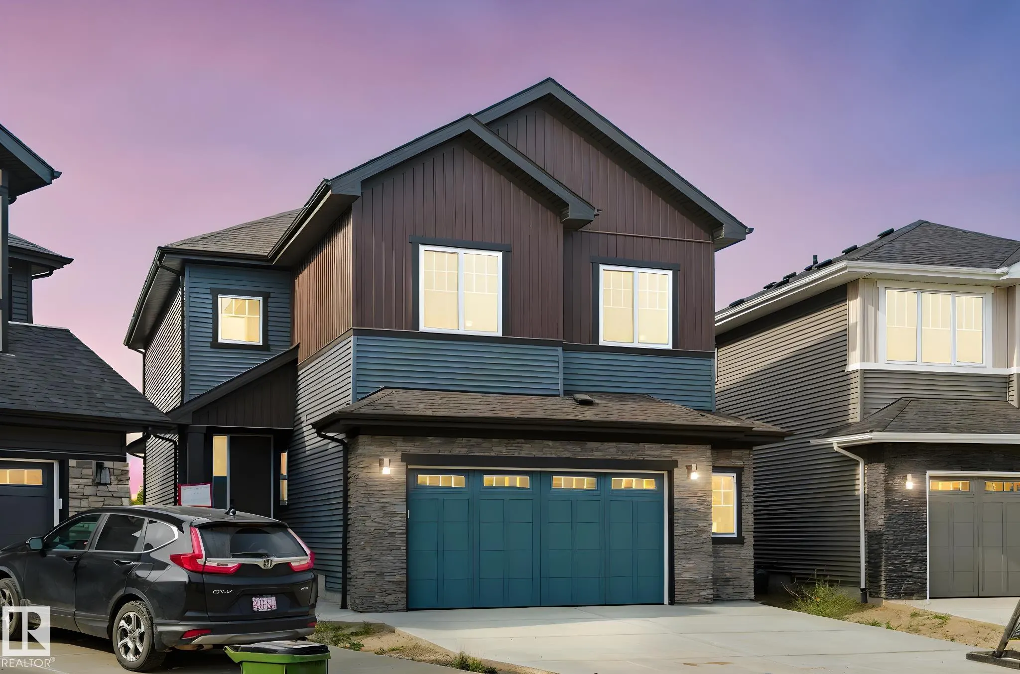 1133 GYRFALCON Crescent