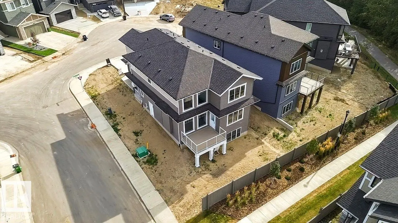 1133 GYRFALCON Crescent
