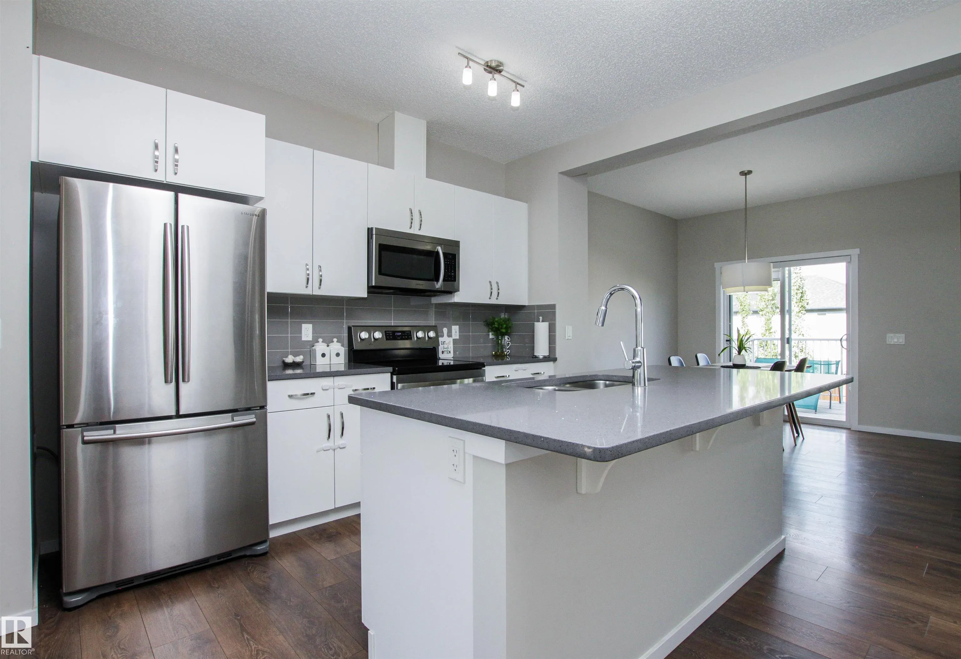 26 AMBLESIDE Way