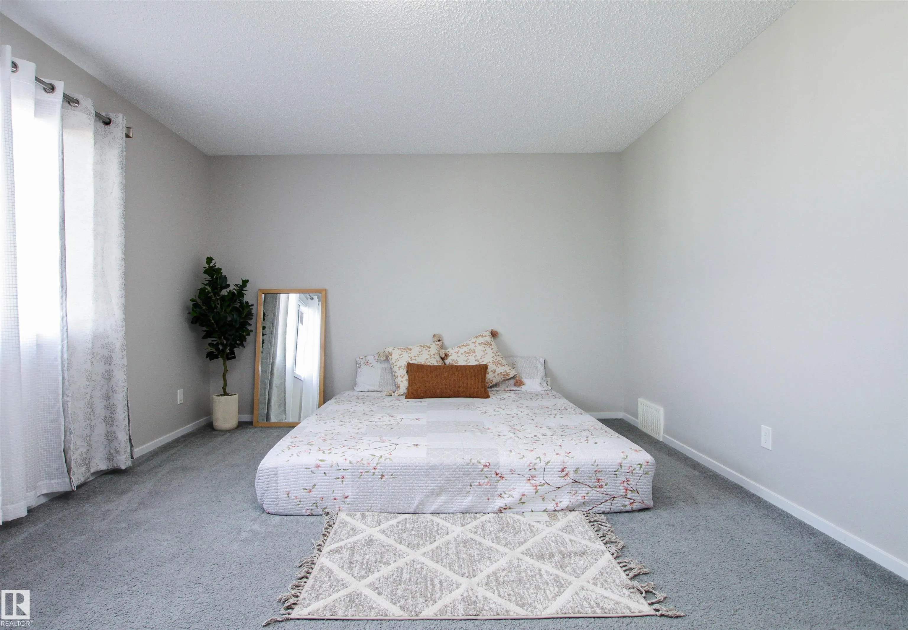 26 AMBLESIDE Way