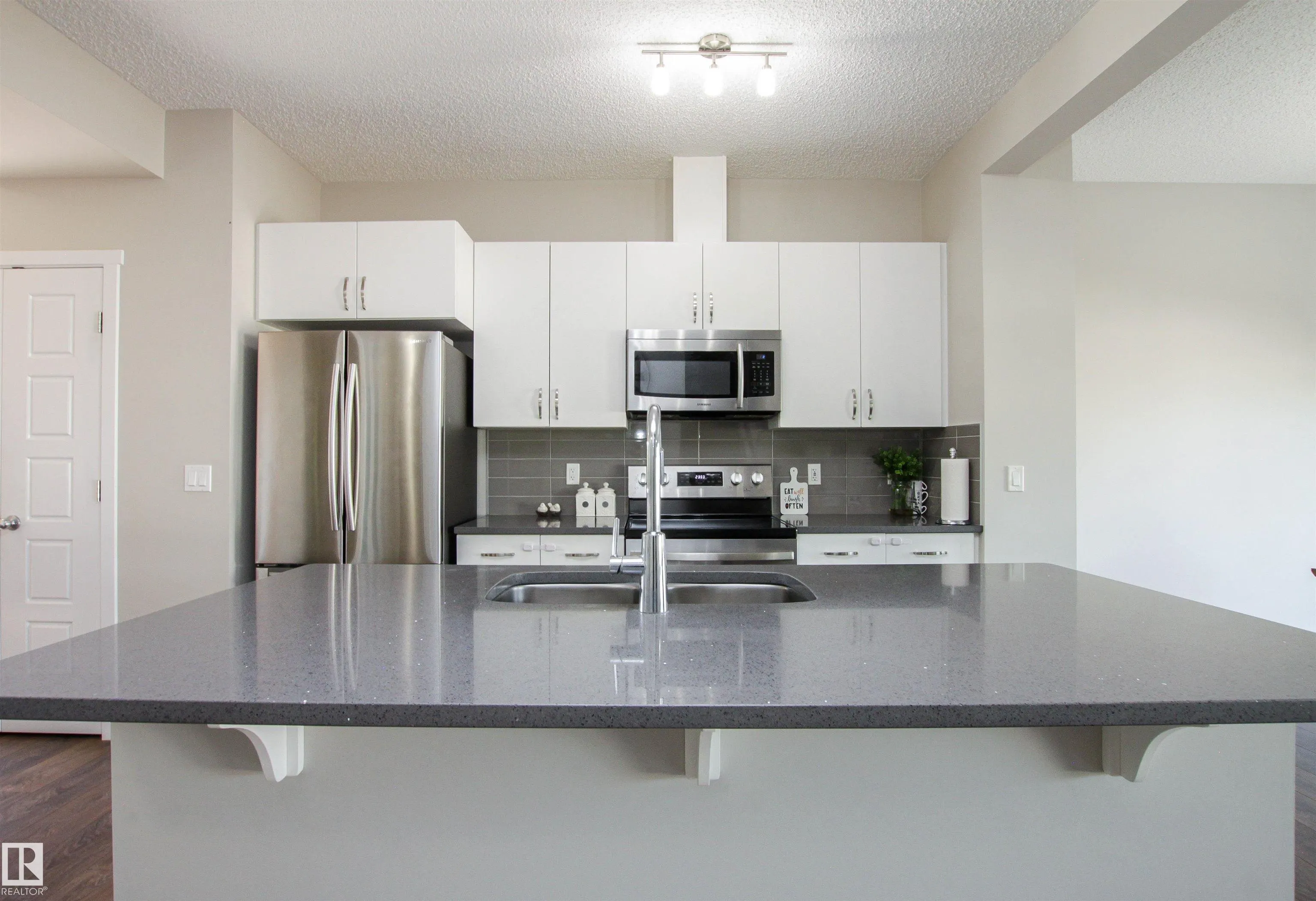 26 AMBLESIDE Way