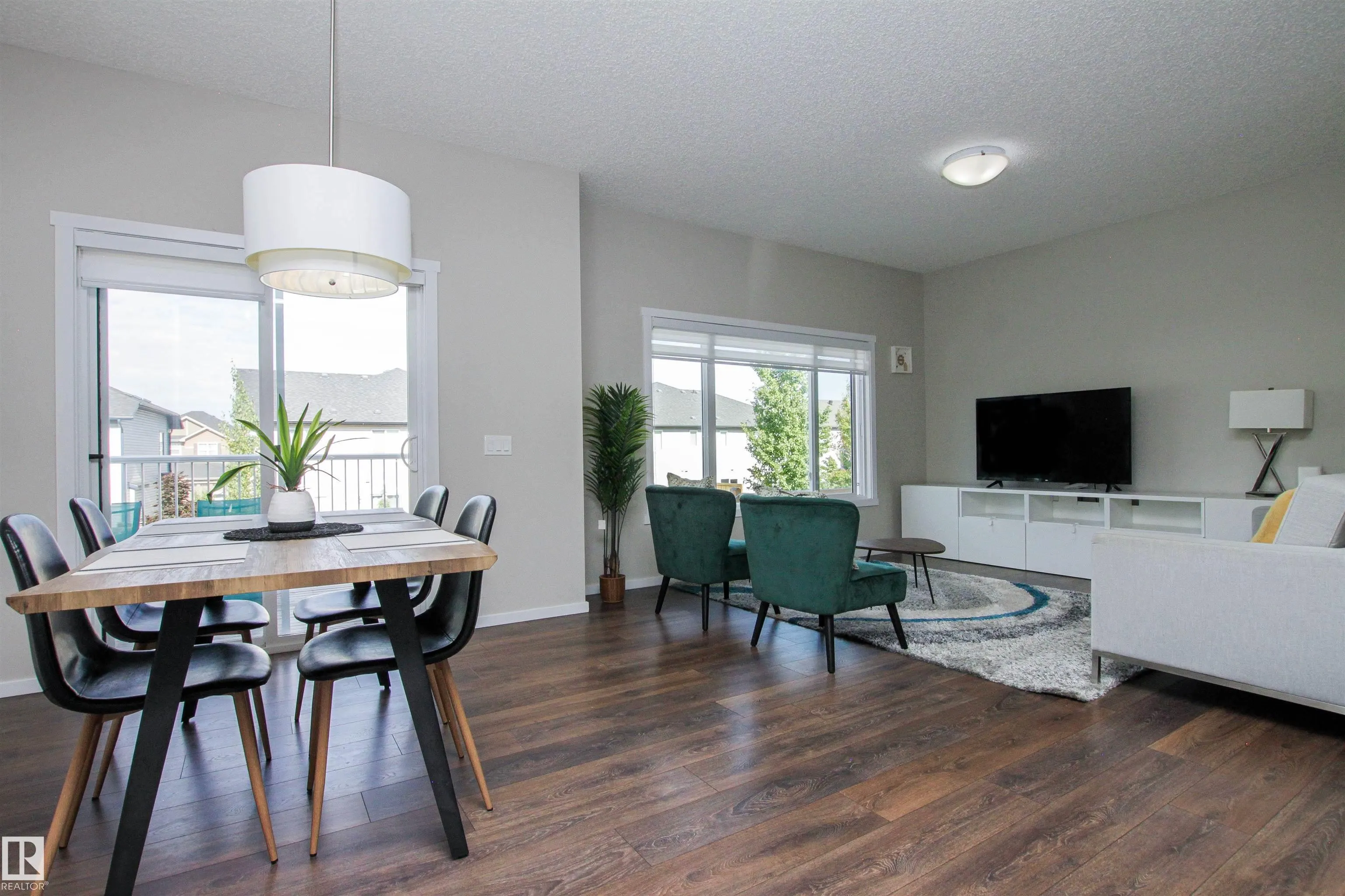 26 AMBLESIDE Way
