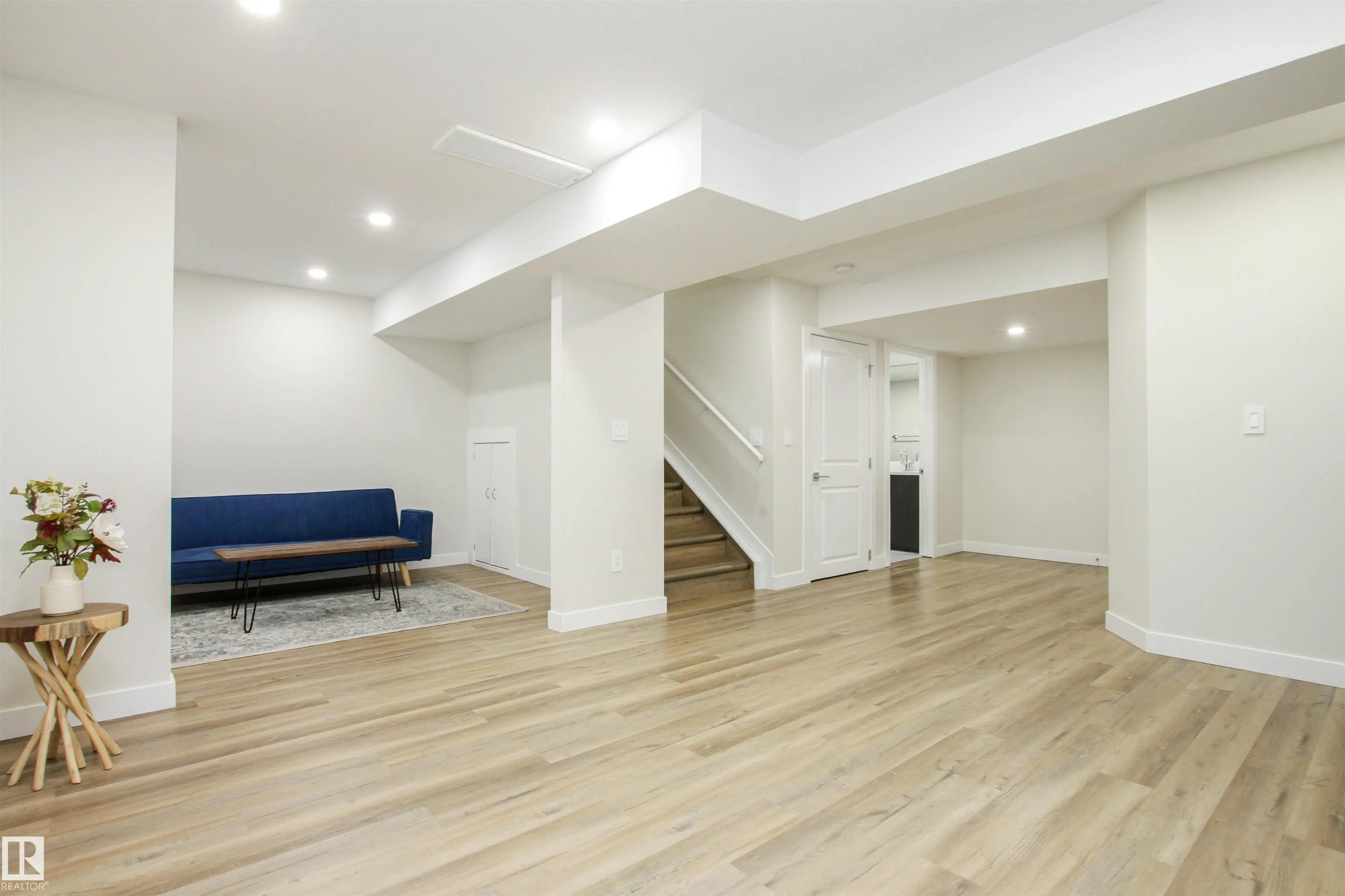 26 AMBLESIDE Way