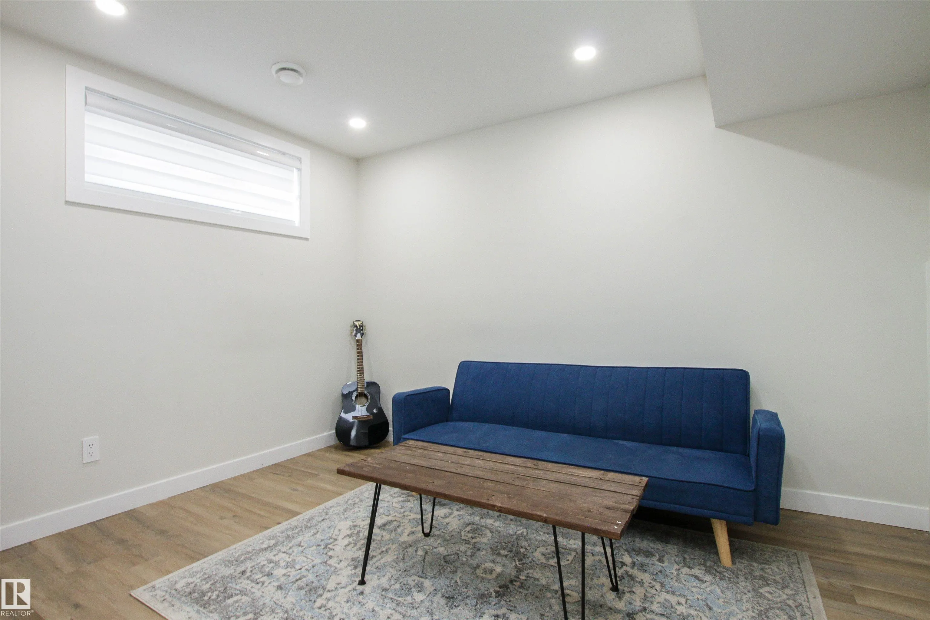 26 AMBLESIDE Way
