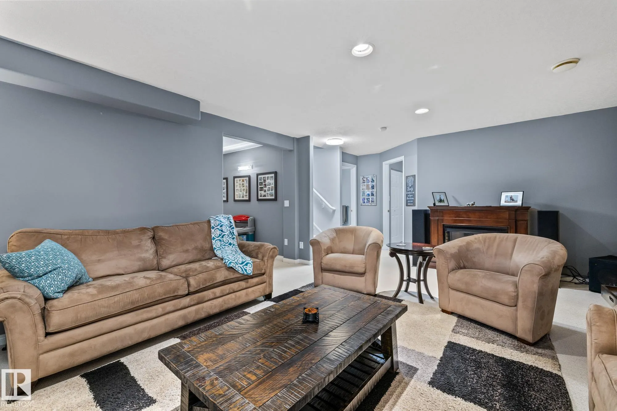 207 WESTMEWS Drive