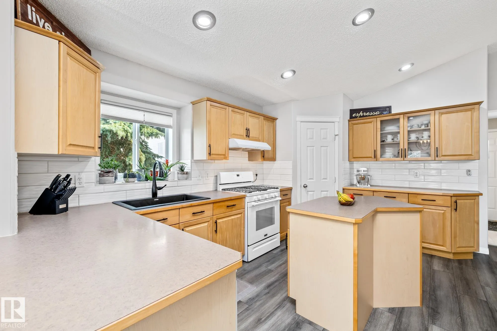 207 WESTMEWS Drive