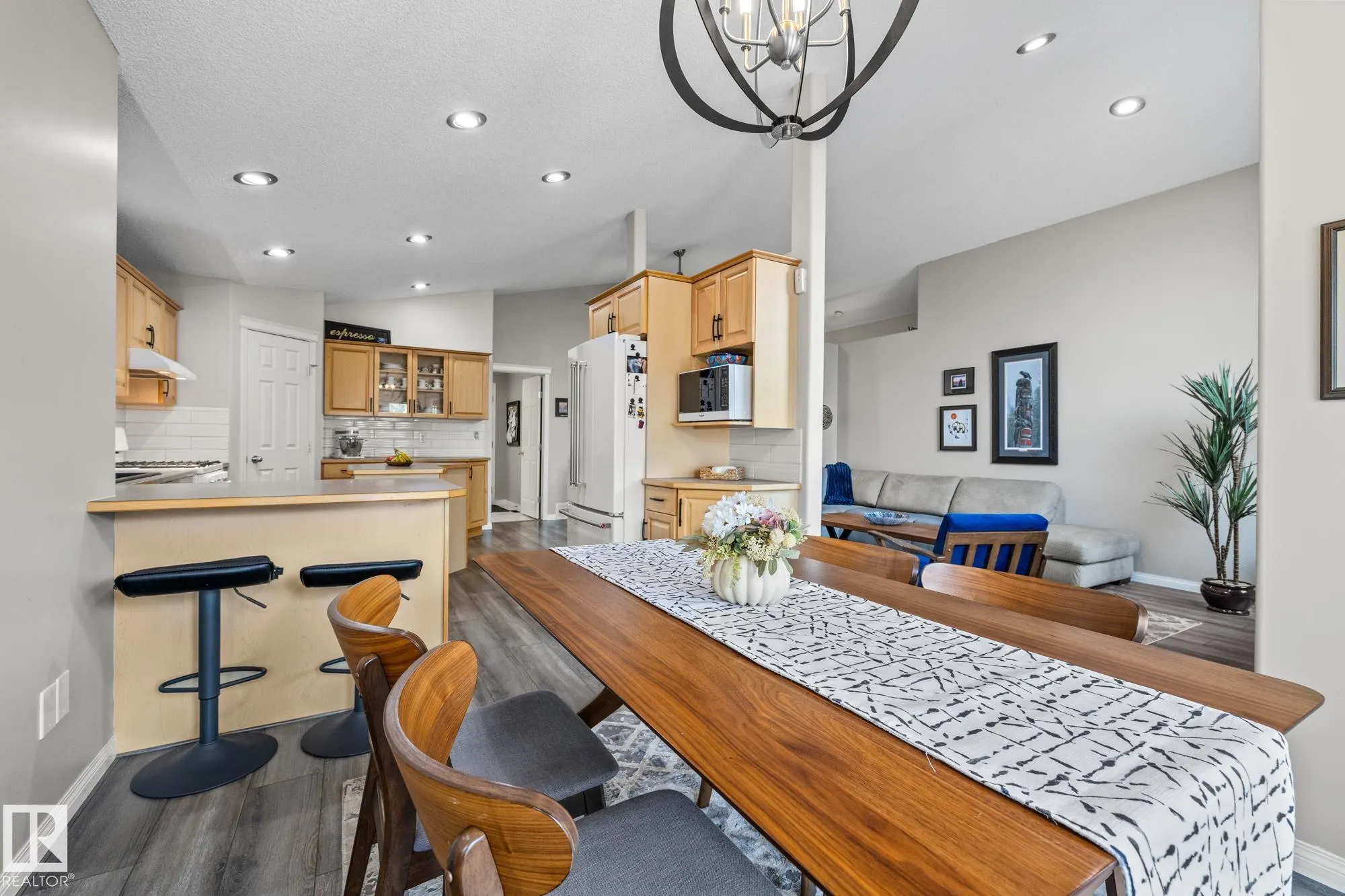 207 WESTMEWS Drive