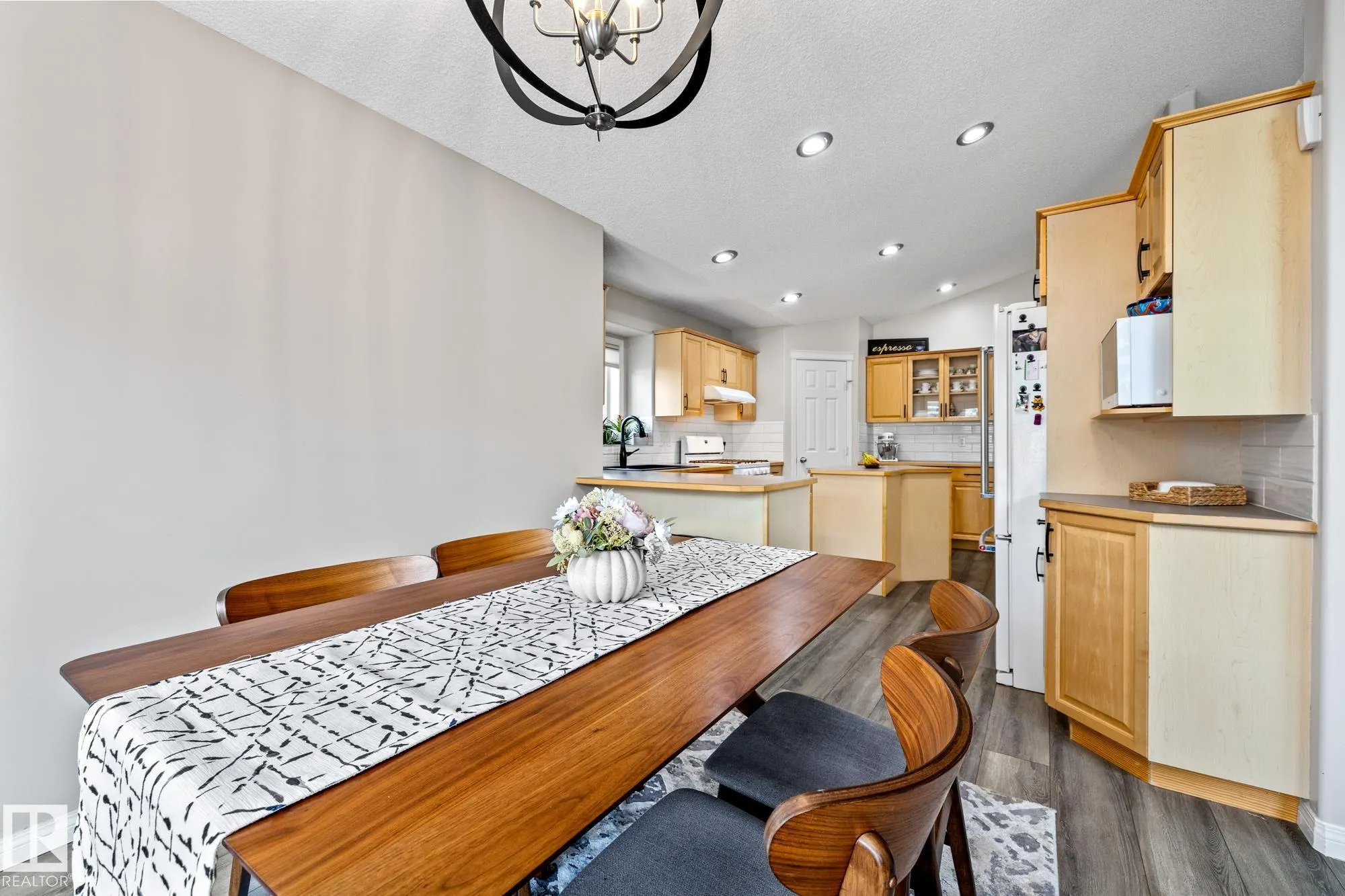 207 WESTMEWS Drive