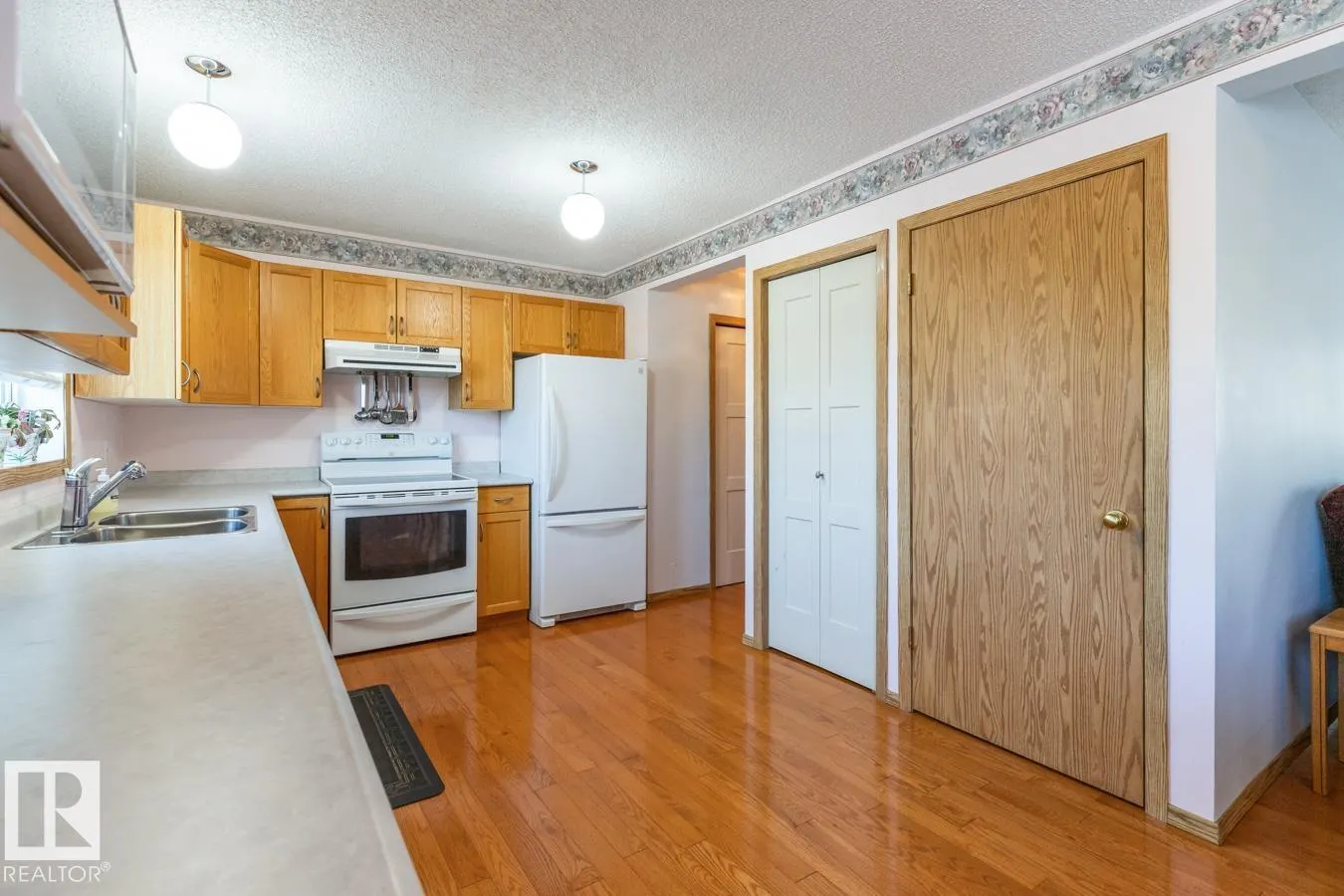 15 RITCHIE Way