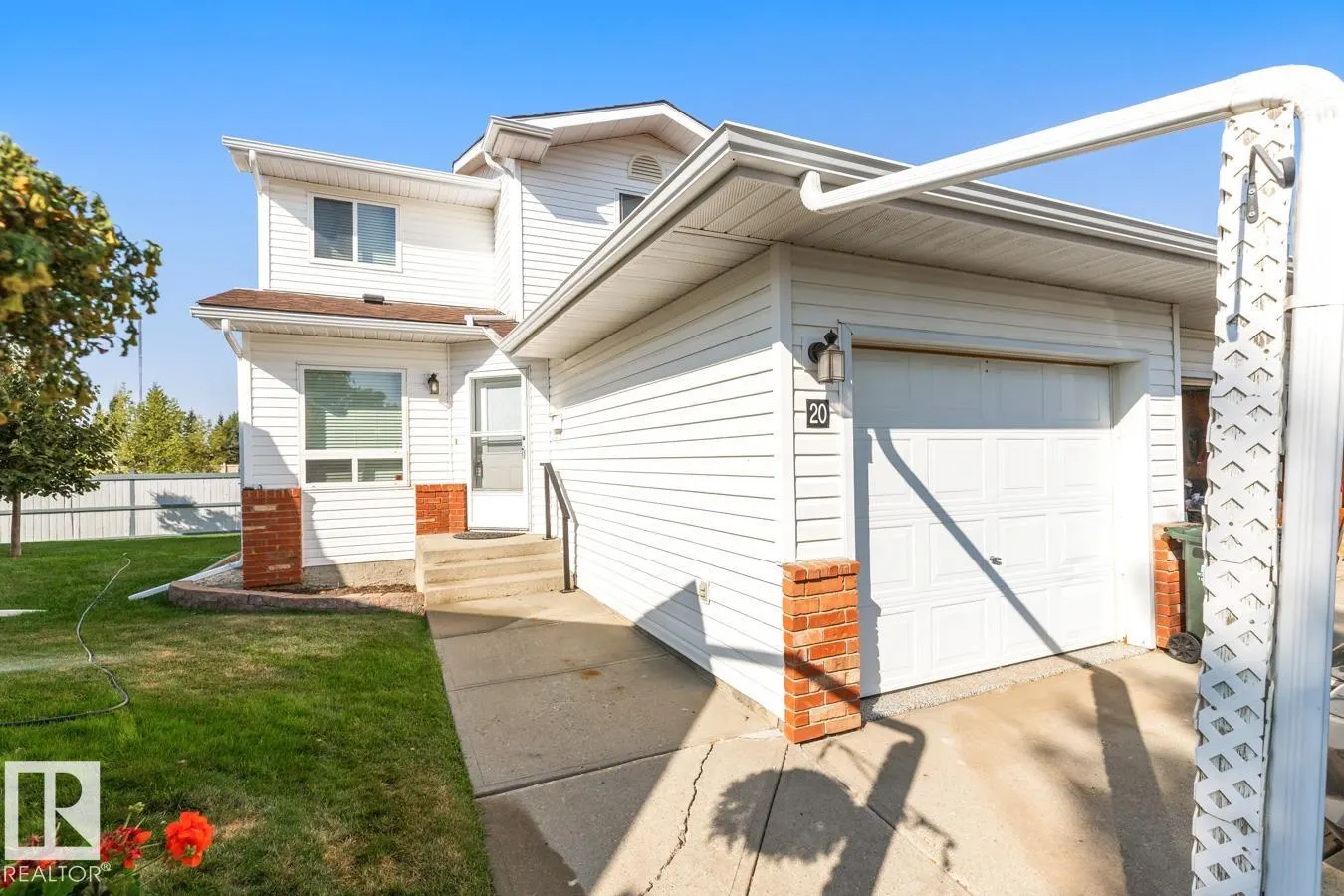 15 RITCHIE Way